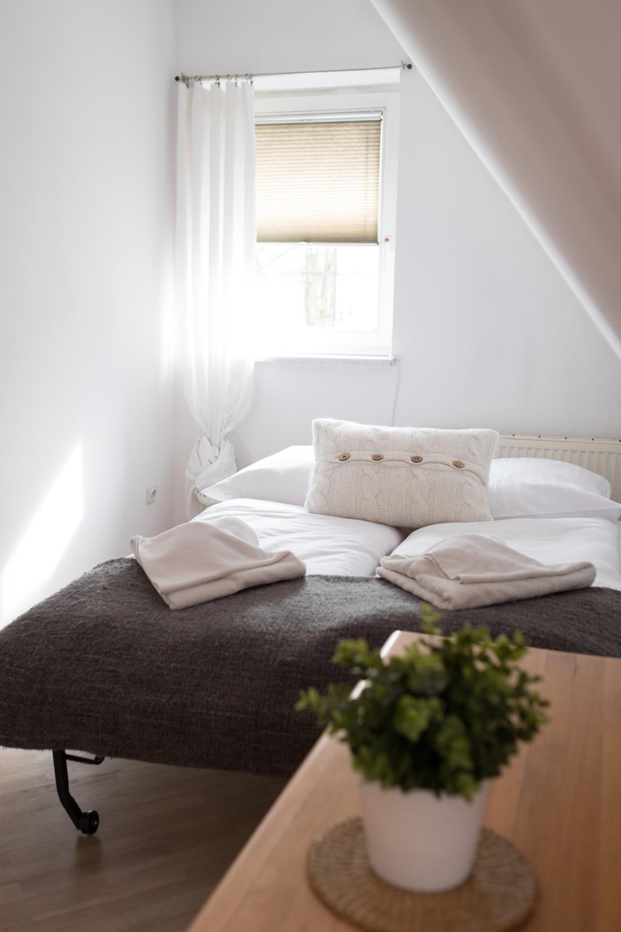 One-Bedroom Apartment - Photo 1