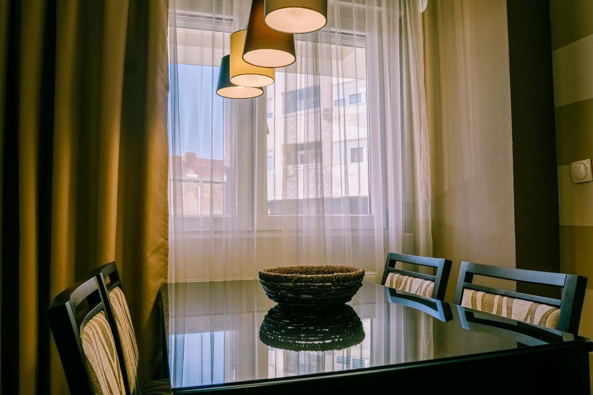 One-Bedroom Apartment with Balcony - Photo 4
