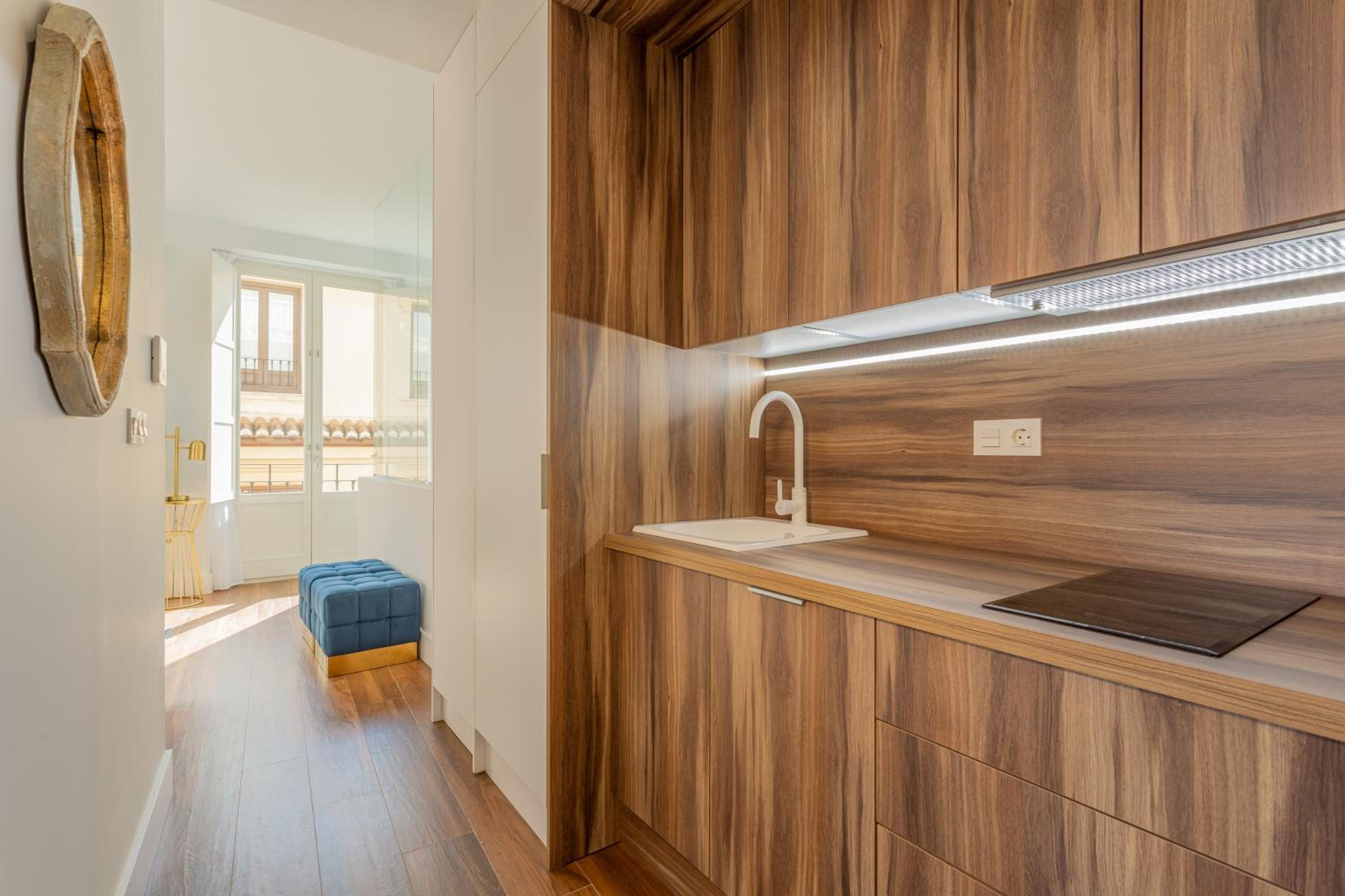 Penthouse Apartment - Photo 9