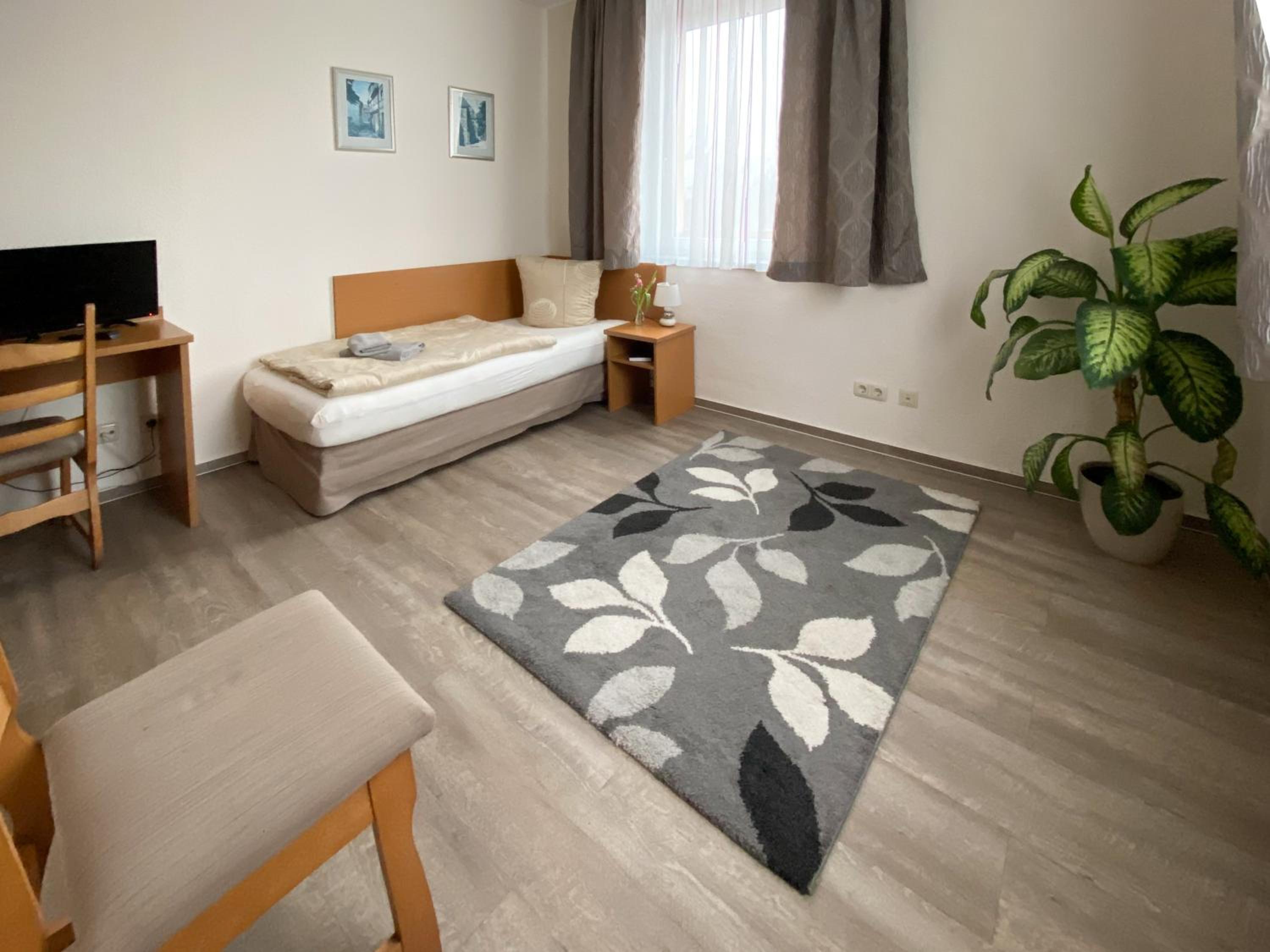 Single Room With Bathroom photo 2