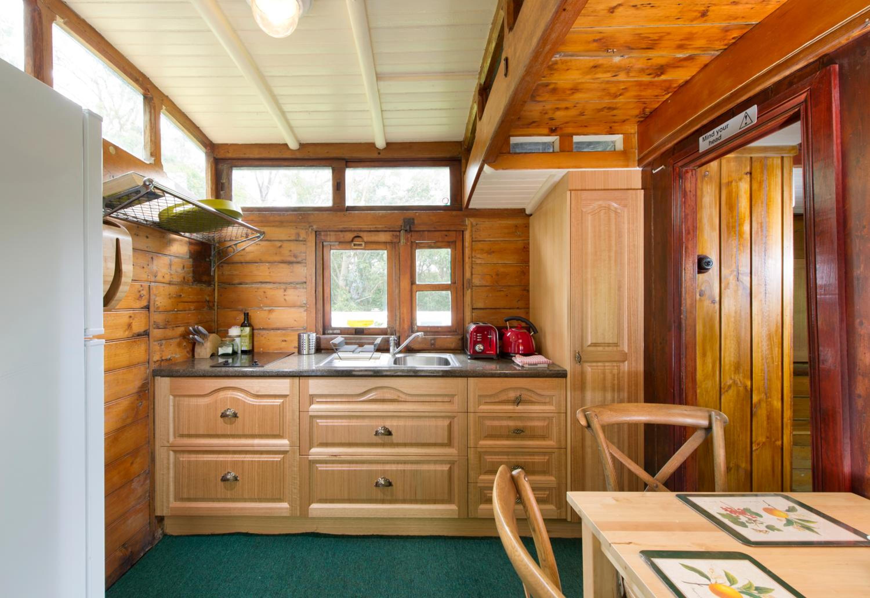 Victorian Train Carriage photo 3