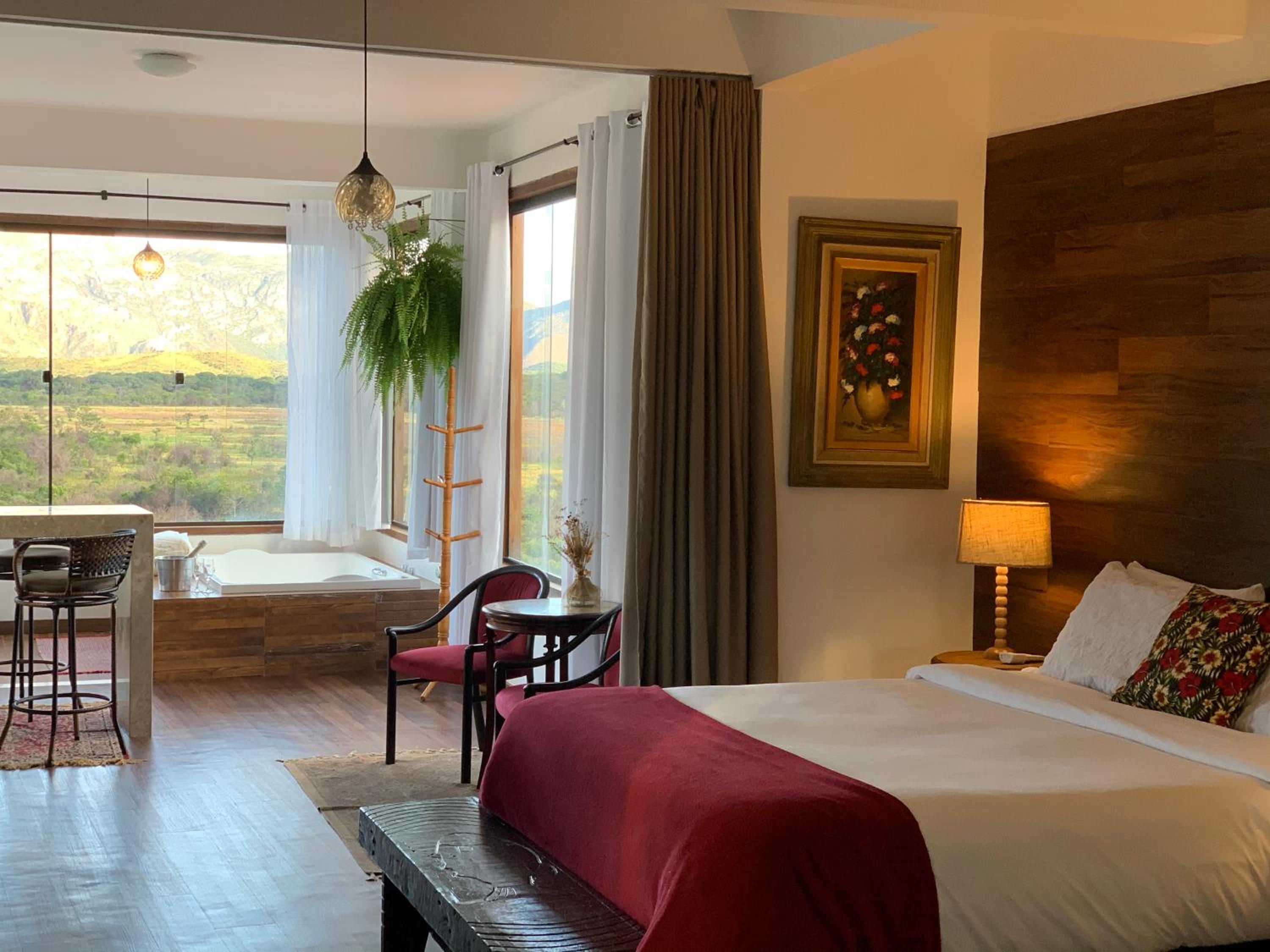 Deluxe Suite with Spa Bath