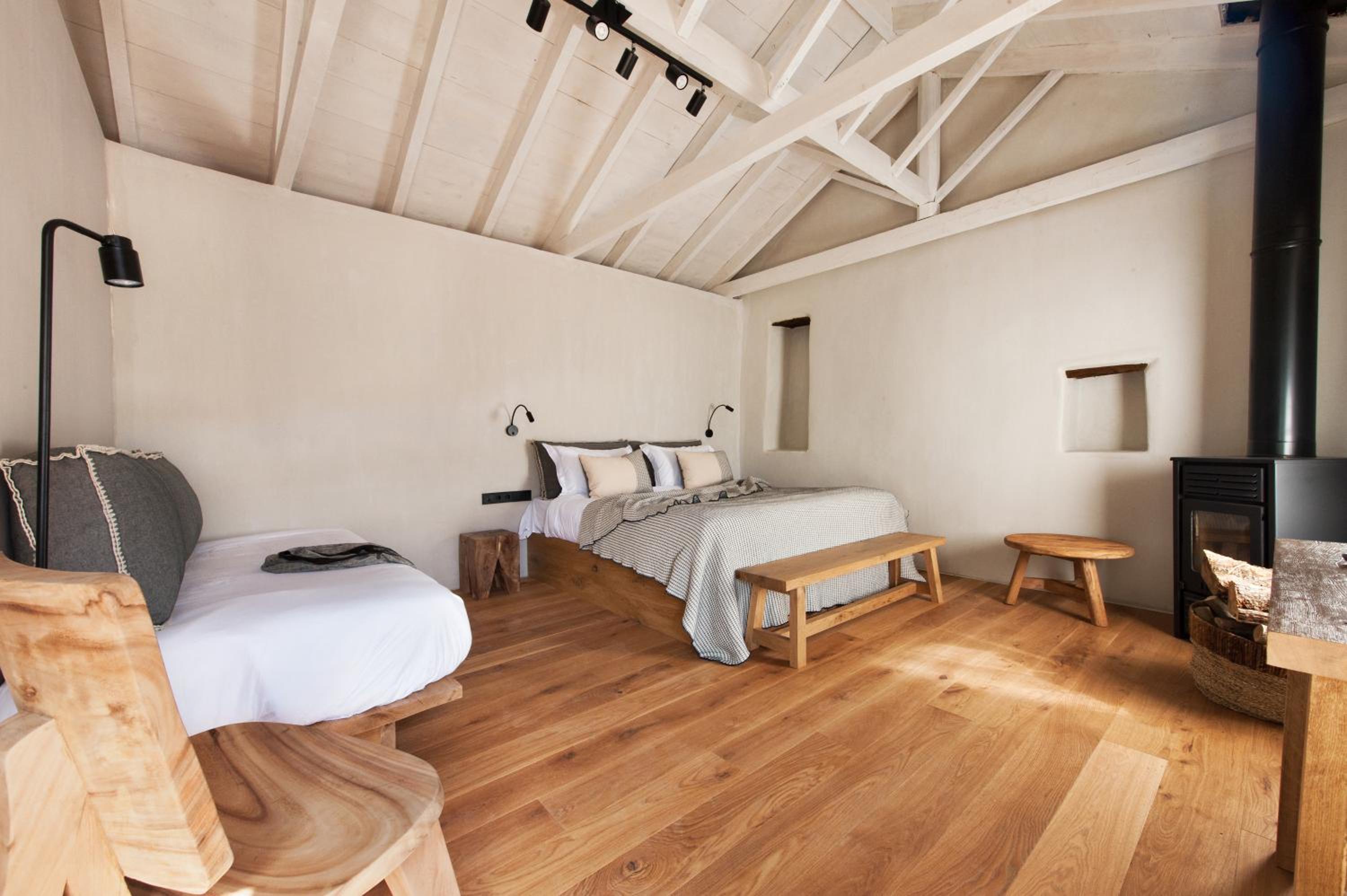 Village Room - Photo 3