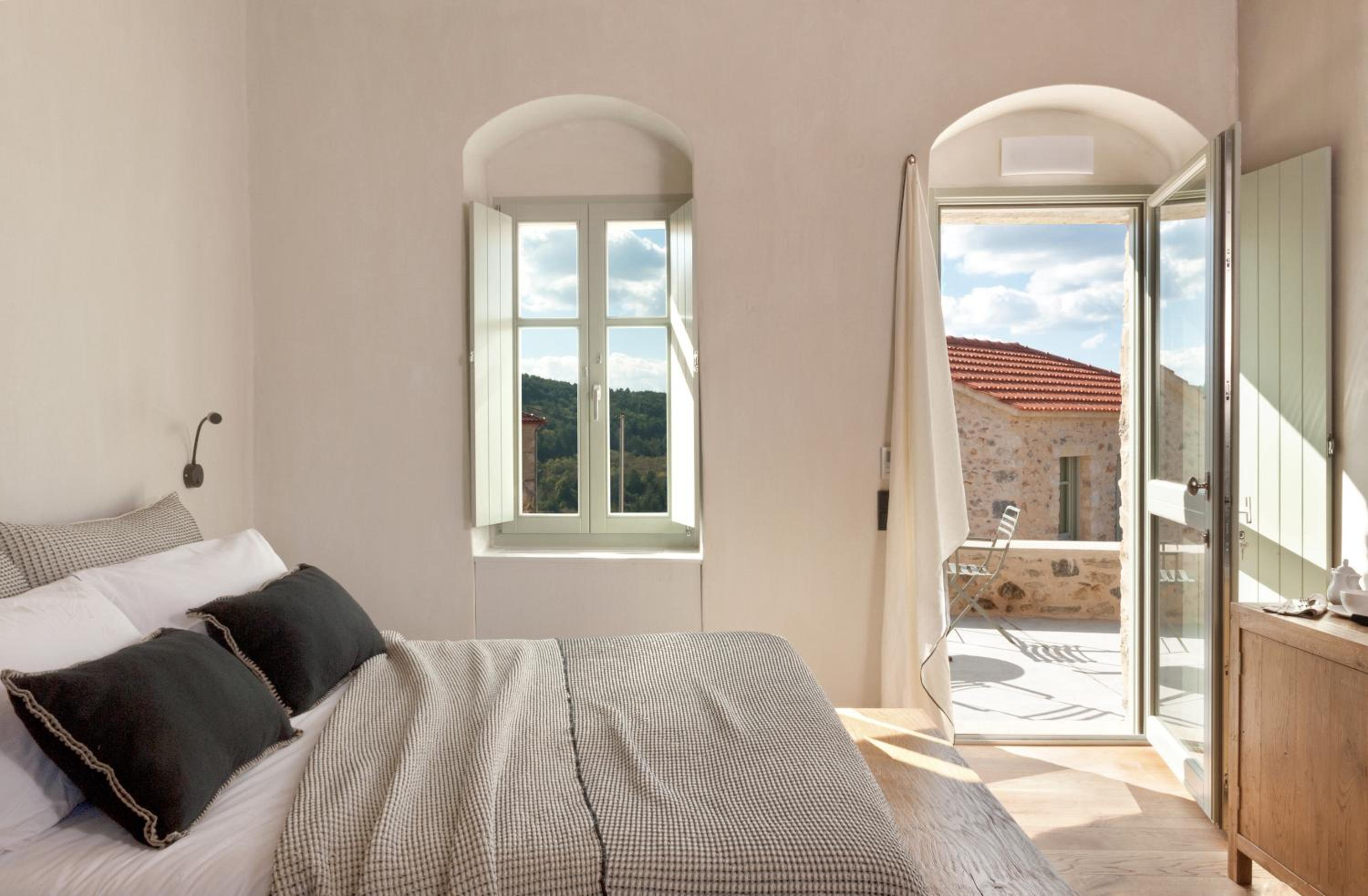 Village Room - Photo 1