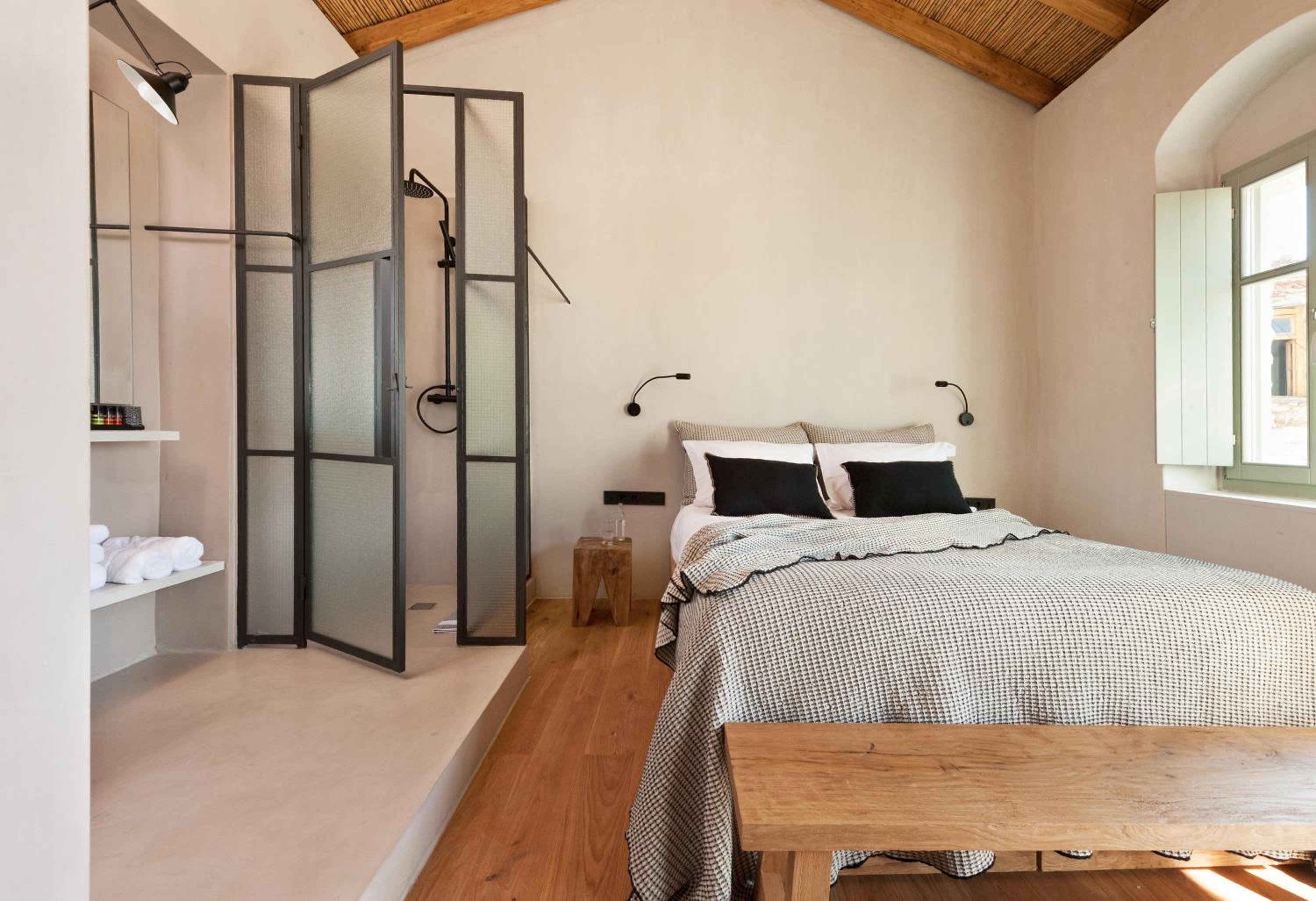 Village Room - Photo 2