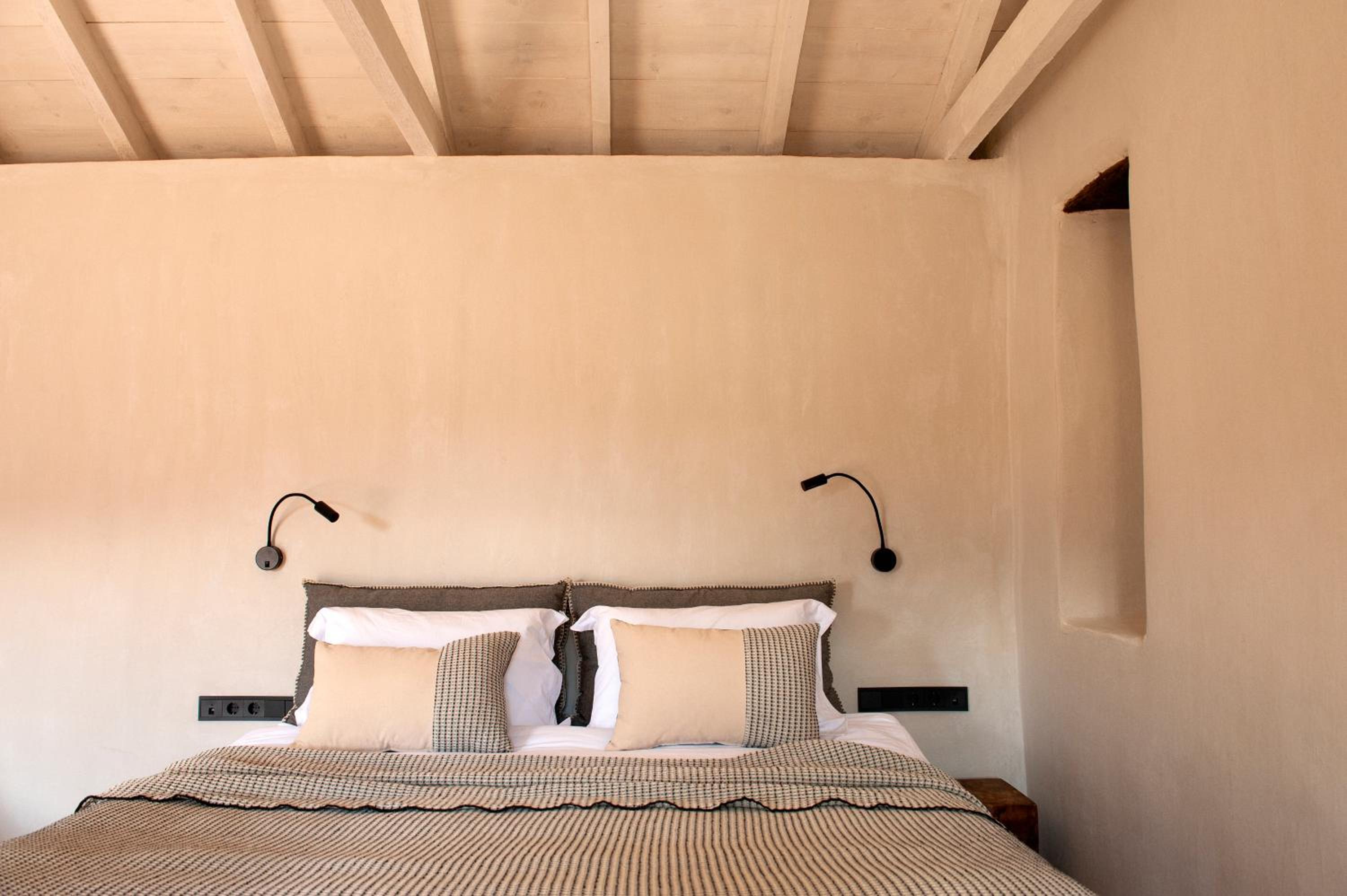 Village Room - Photo 4