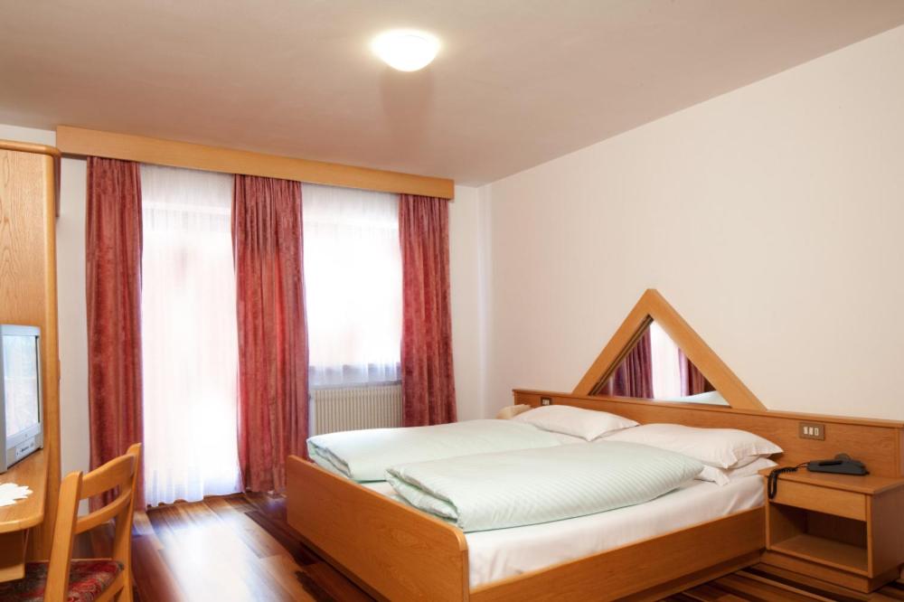 Standard Double Room - Photo 4