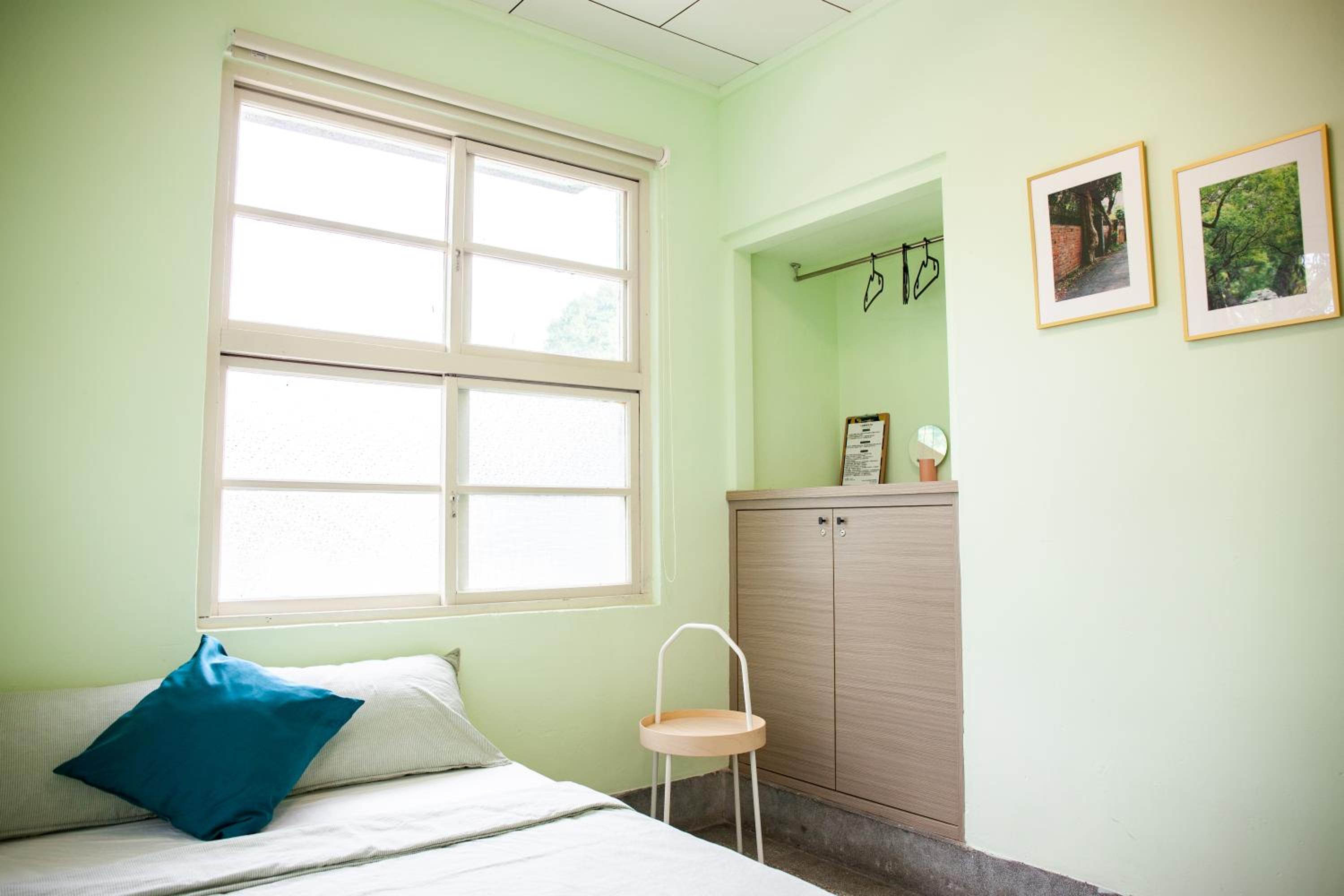 Double Room with Shared Bathroom photo 2