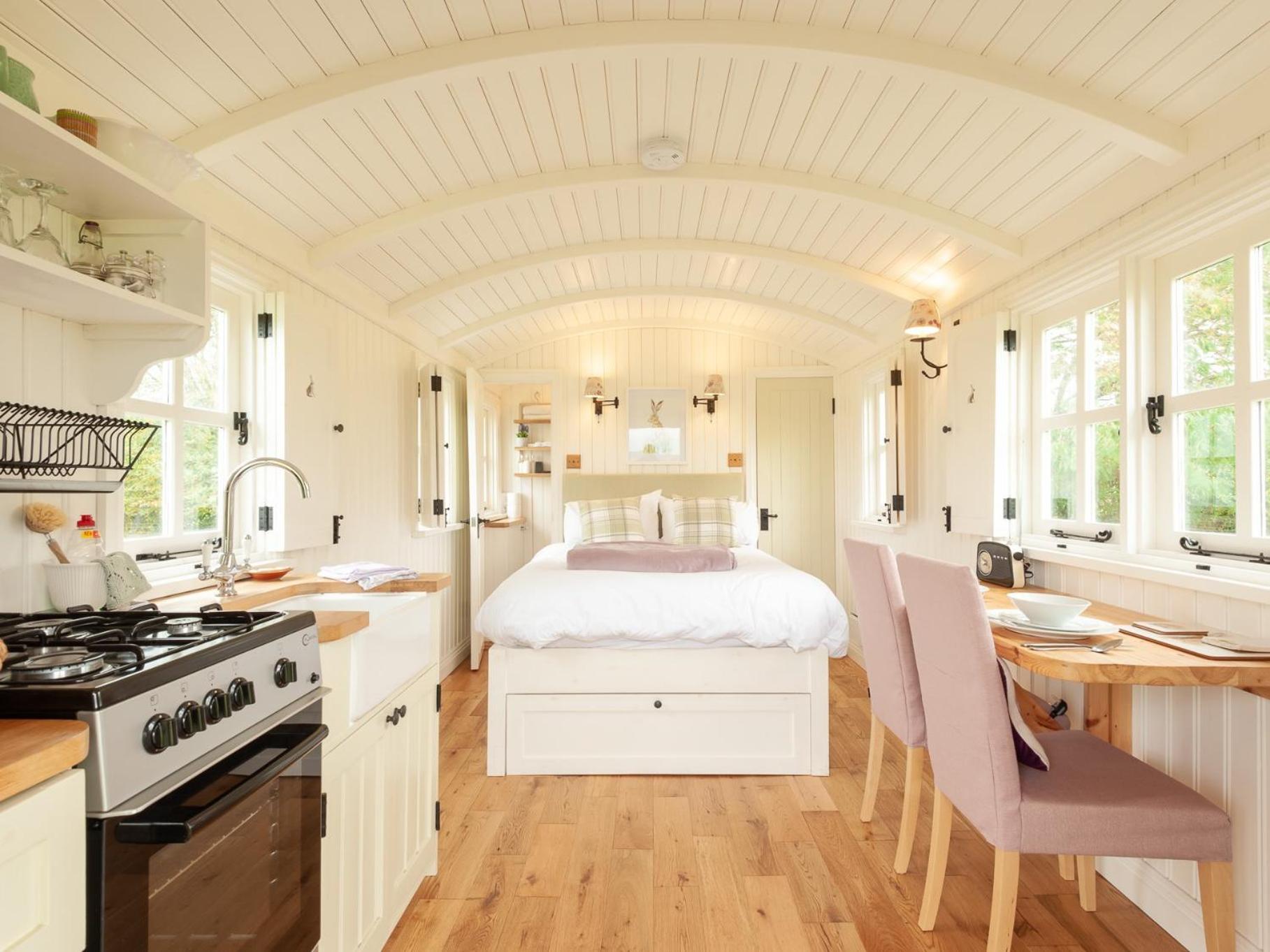 Deluxe Apartment - Photo 1