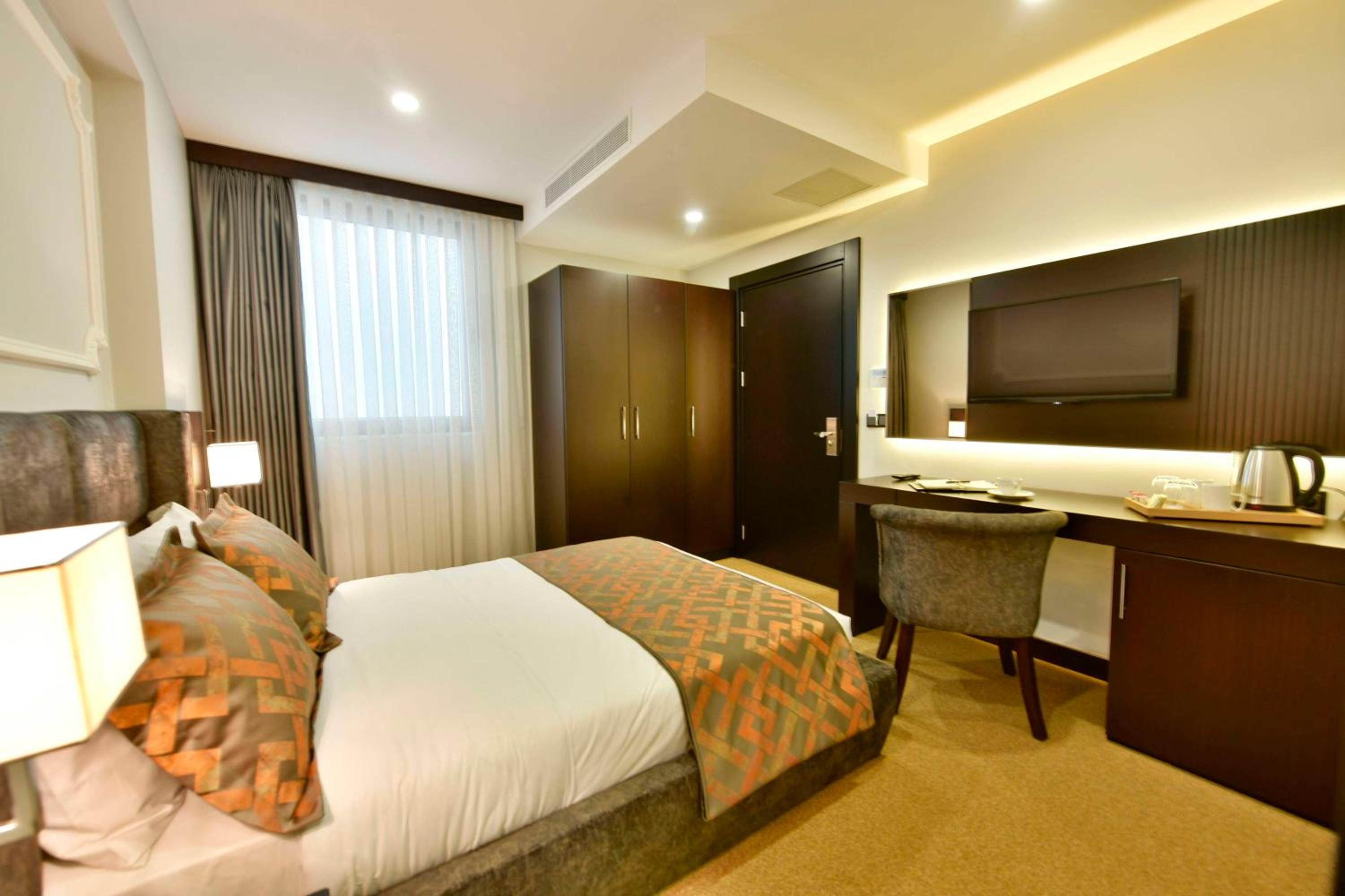 Economy Double Room photo 1