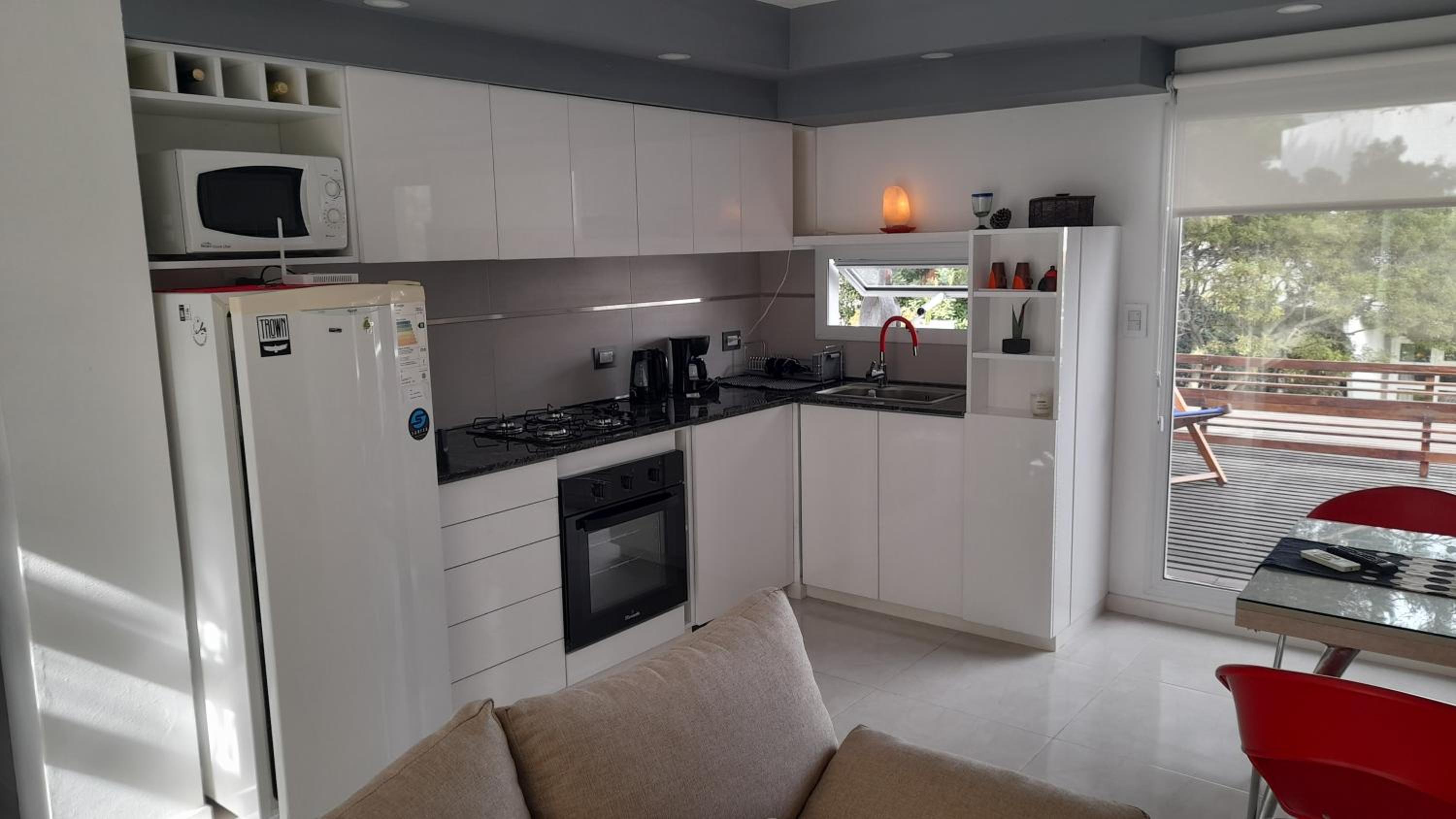 One-Bedroom House photo 2