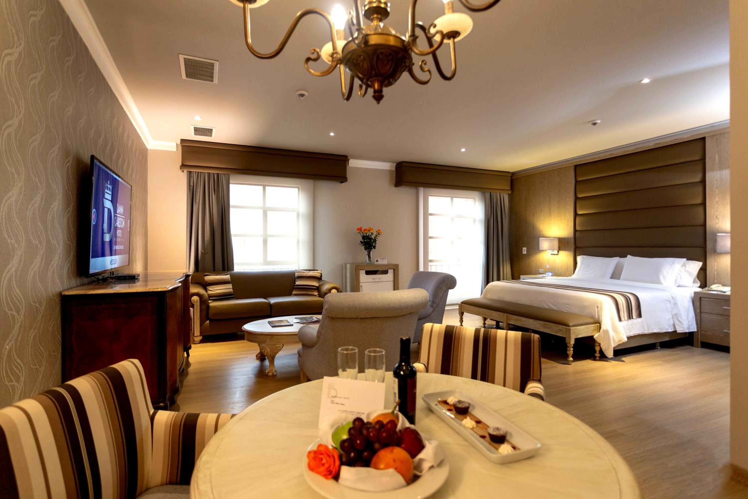 Presidential Suite thumbnail 5