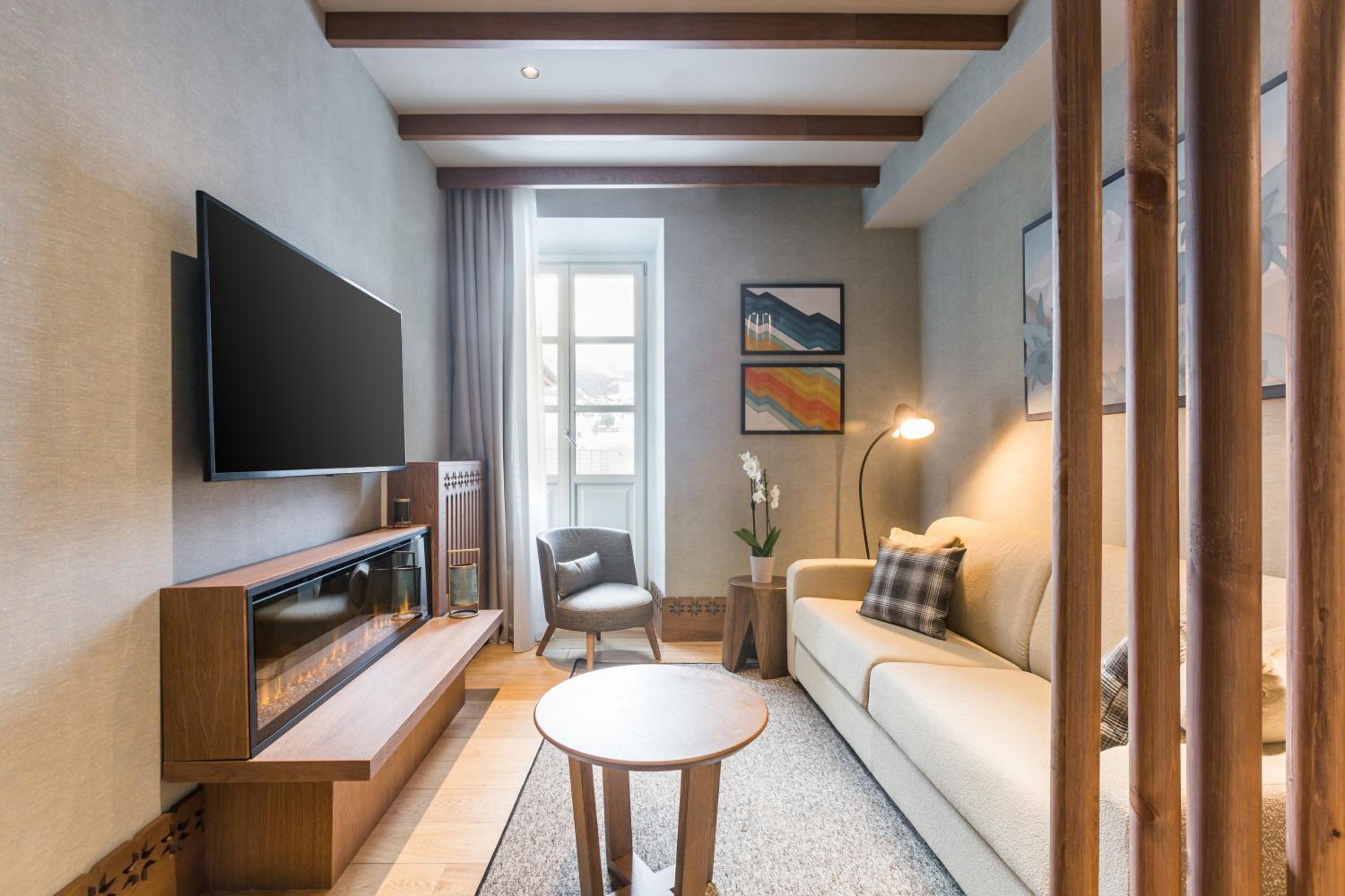 Premier Suite with Dolomites View - Photo 5