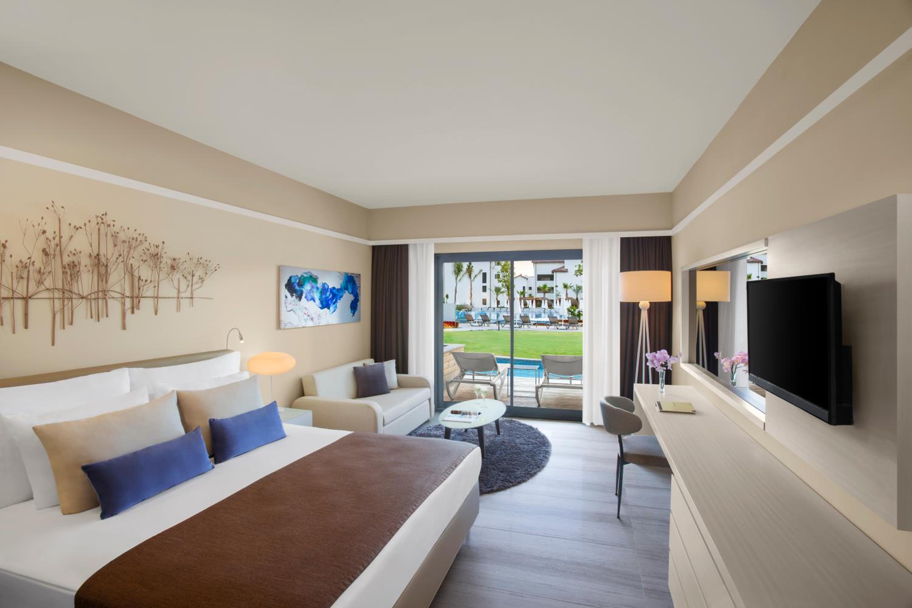 Adult Swim-Up Standard Room