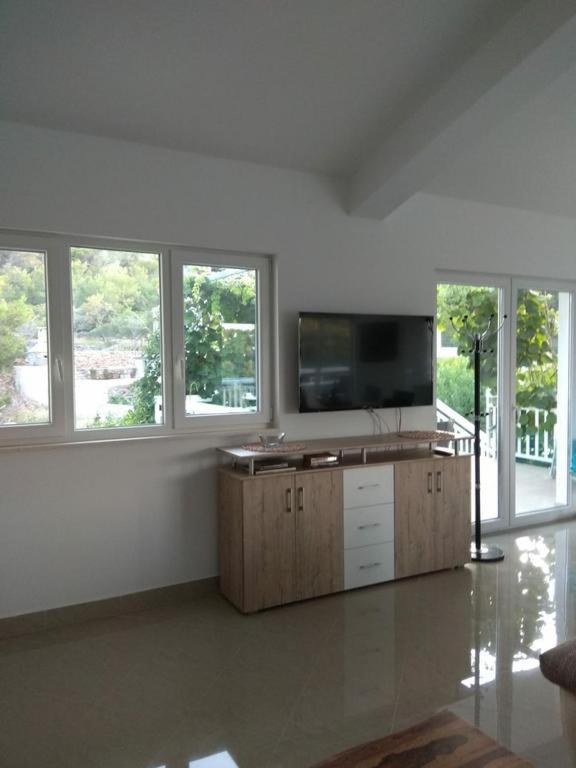 Deluxe Suite with Sea View photo 3