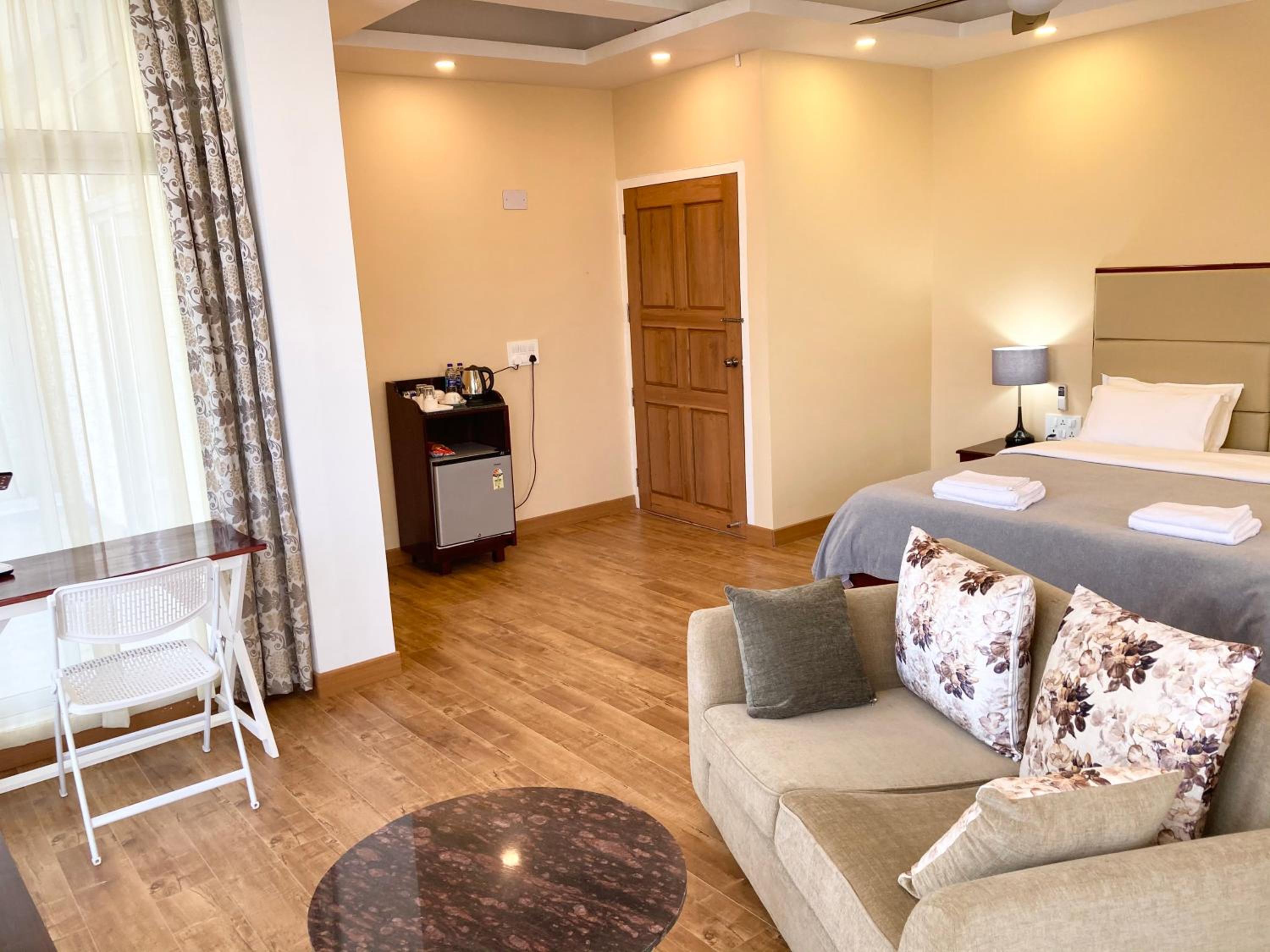 Superior King Room - Photo 2