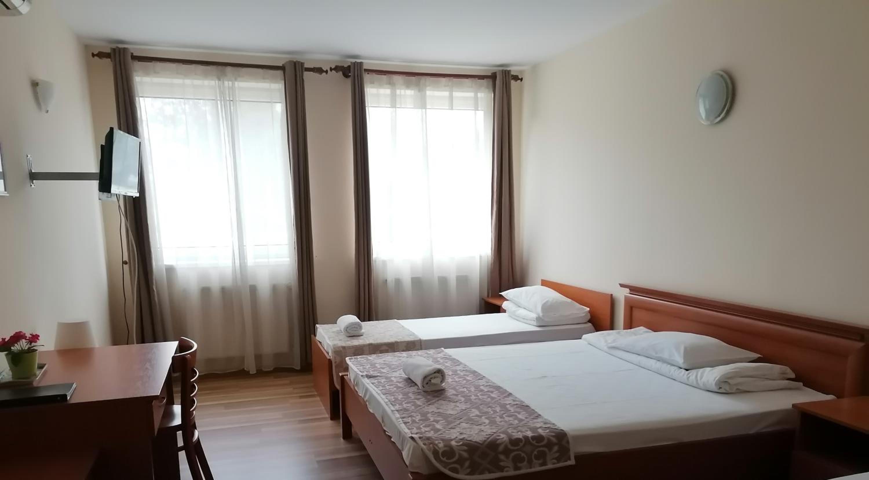 Triple Room - Photo 7