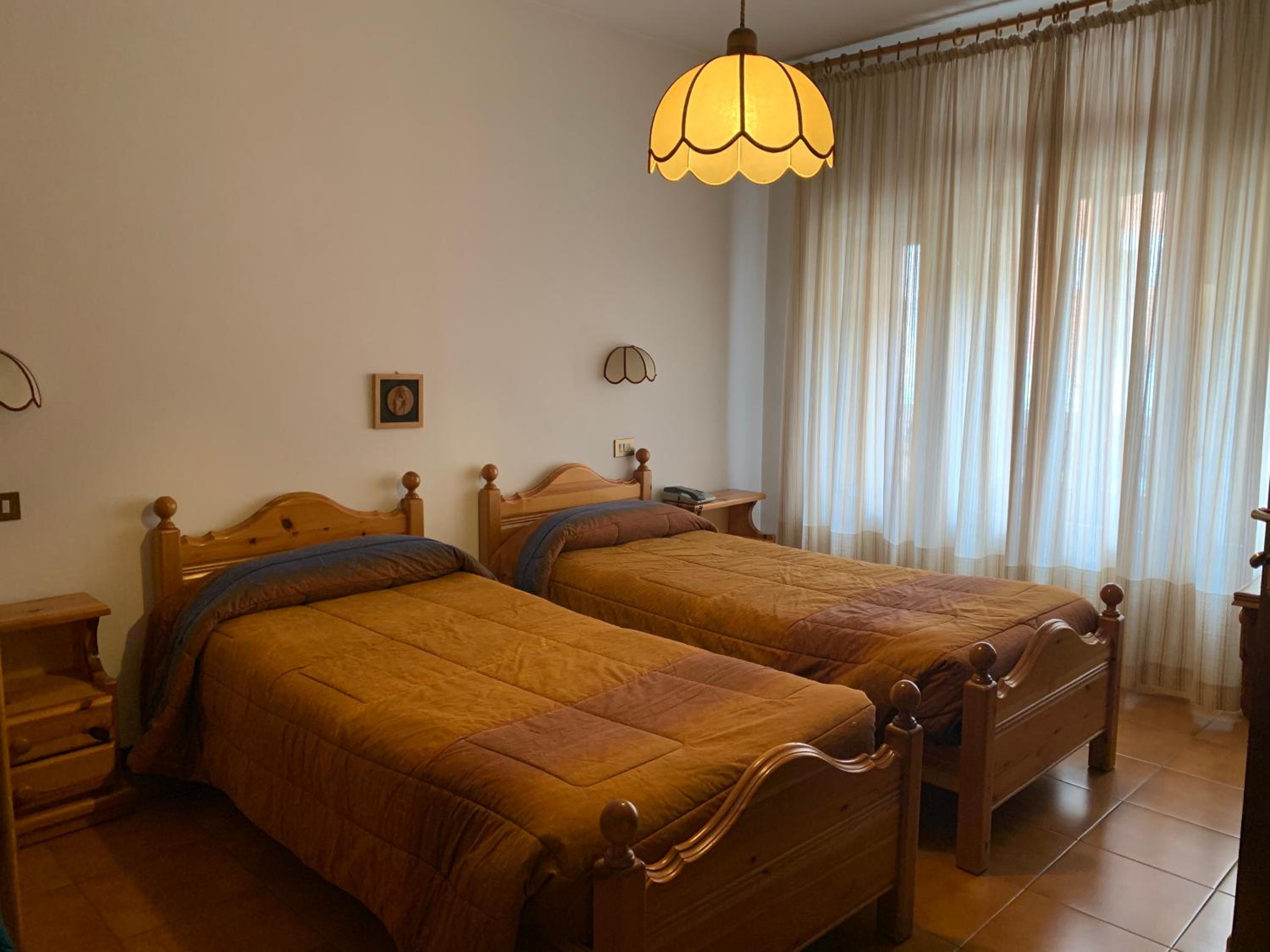 Twin Room with Private Bathroom