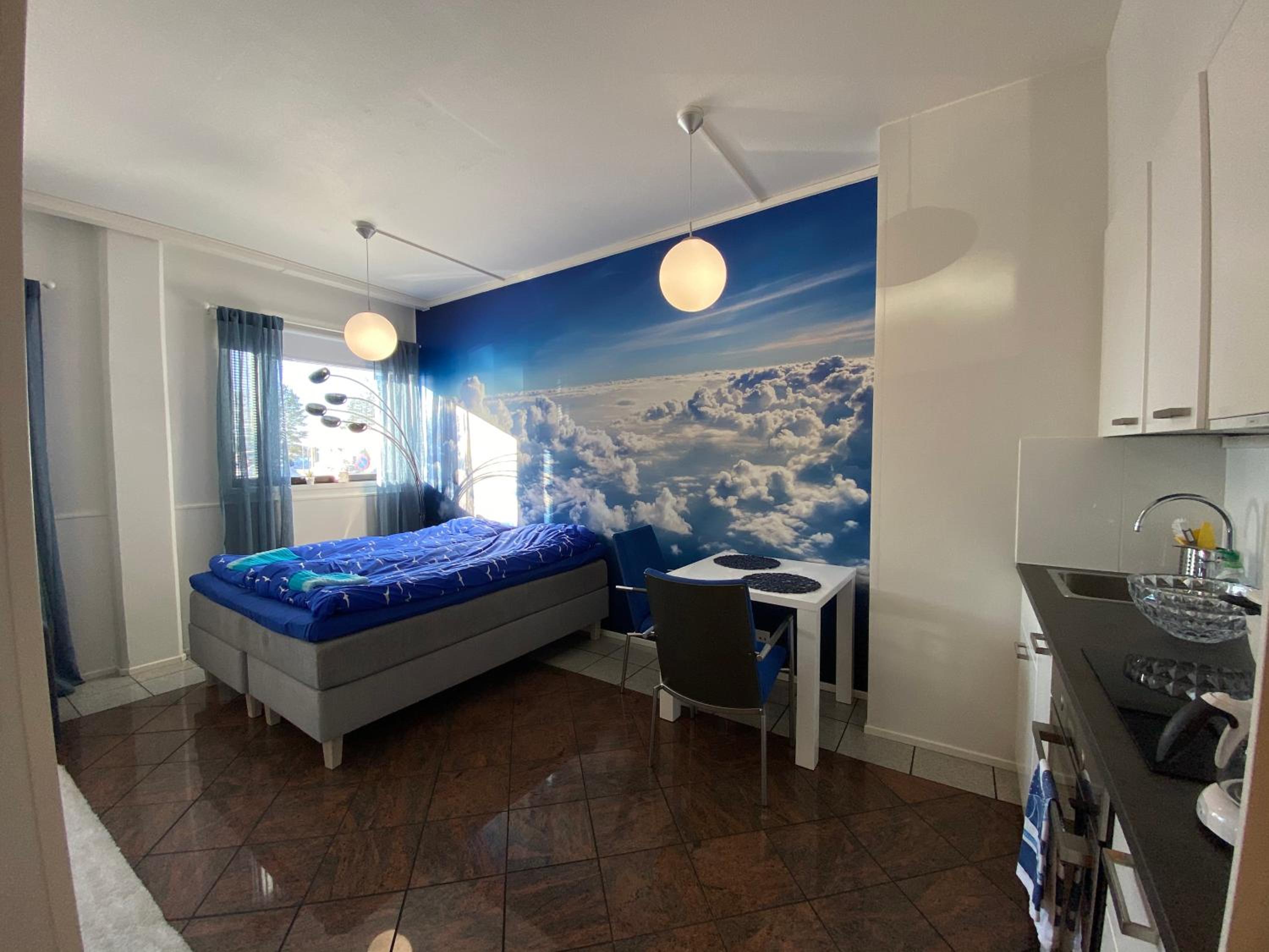 One-Bedroom Apartment - Photo 1