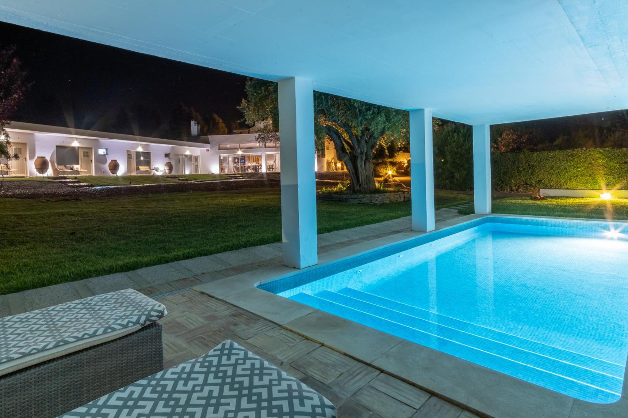 King Room with Pool View photo 2