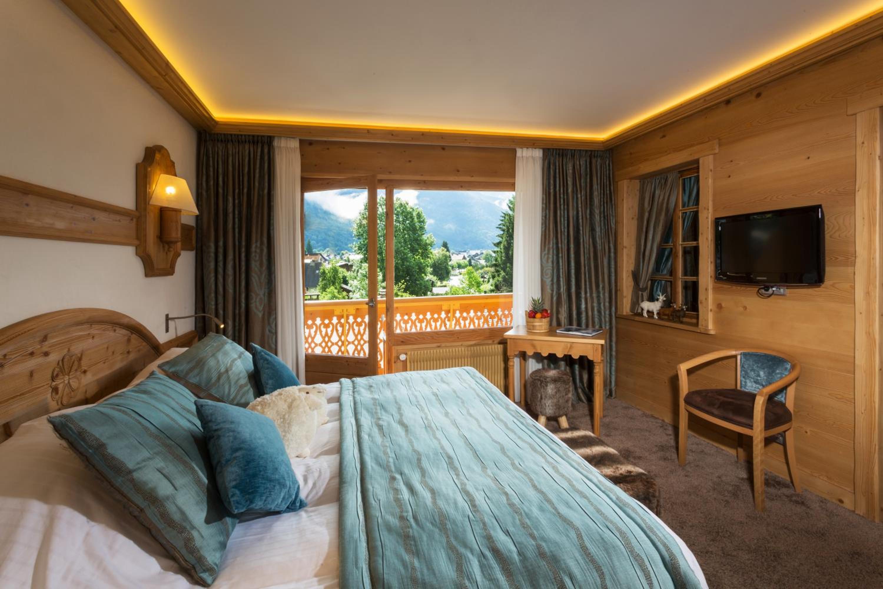 Suite (2 Adults) - Photo 1
