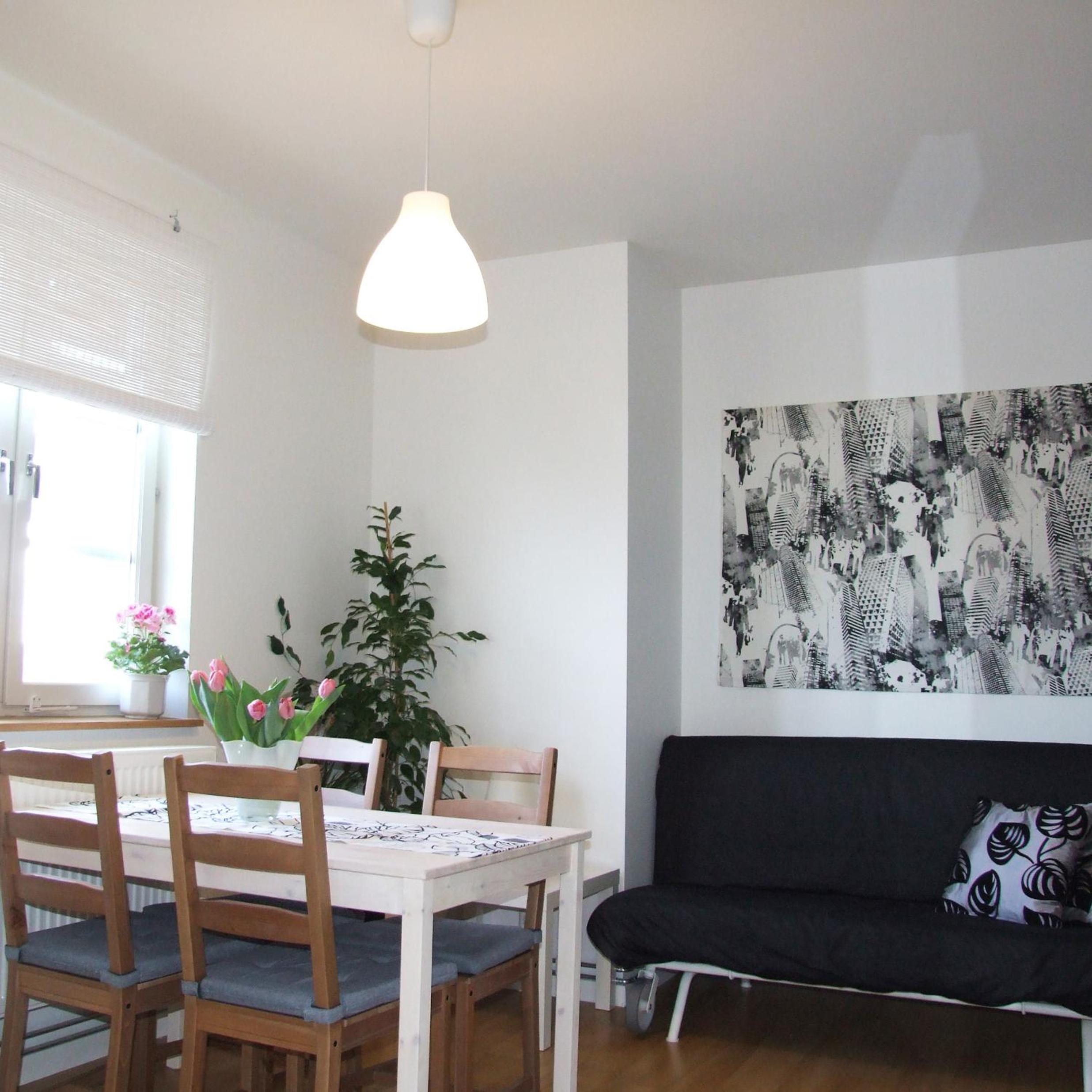 One-Bedroom Apartment photo 1