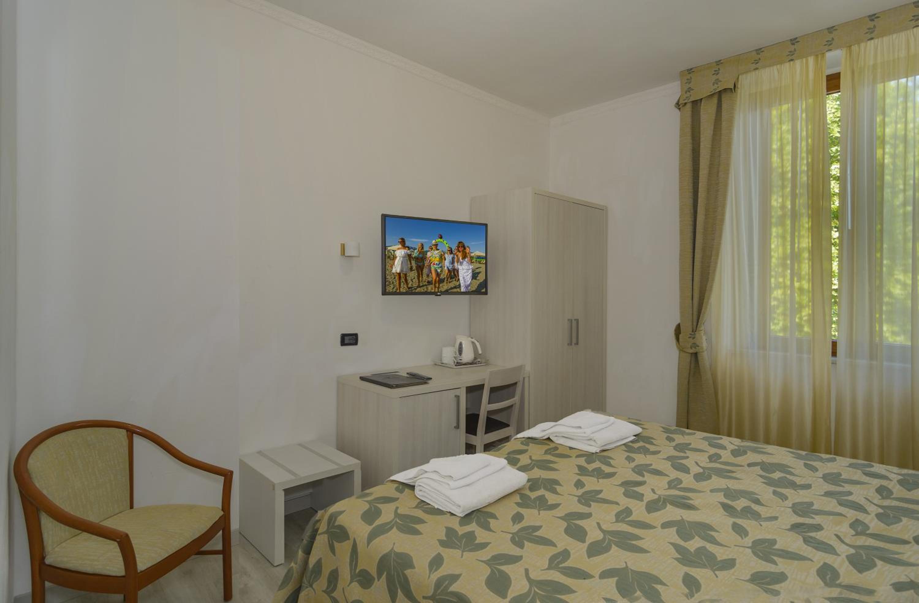 Double Room - Photo 9