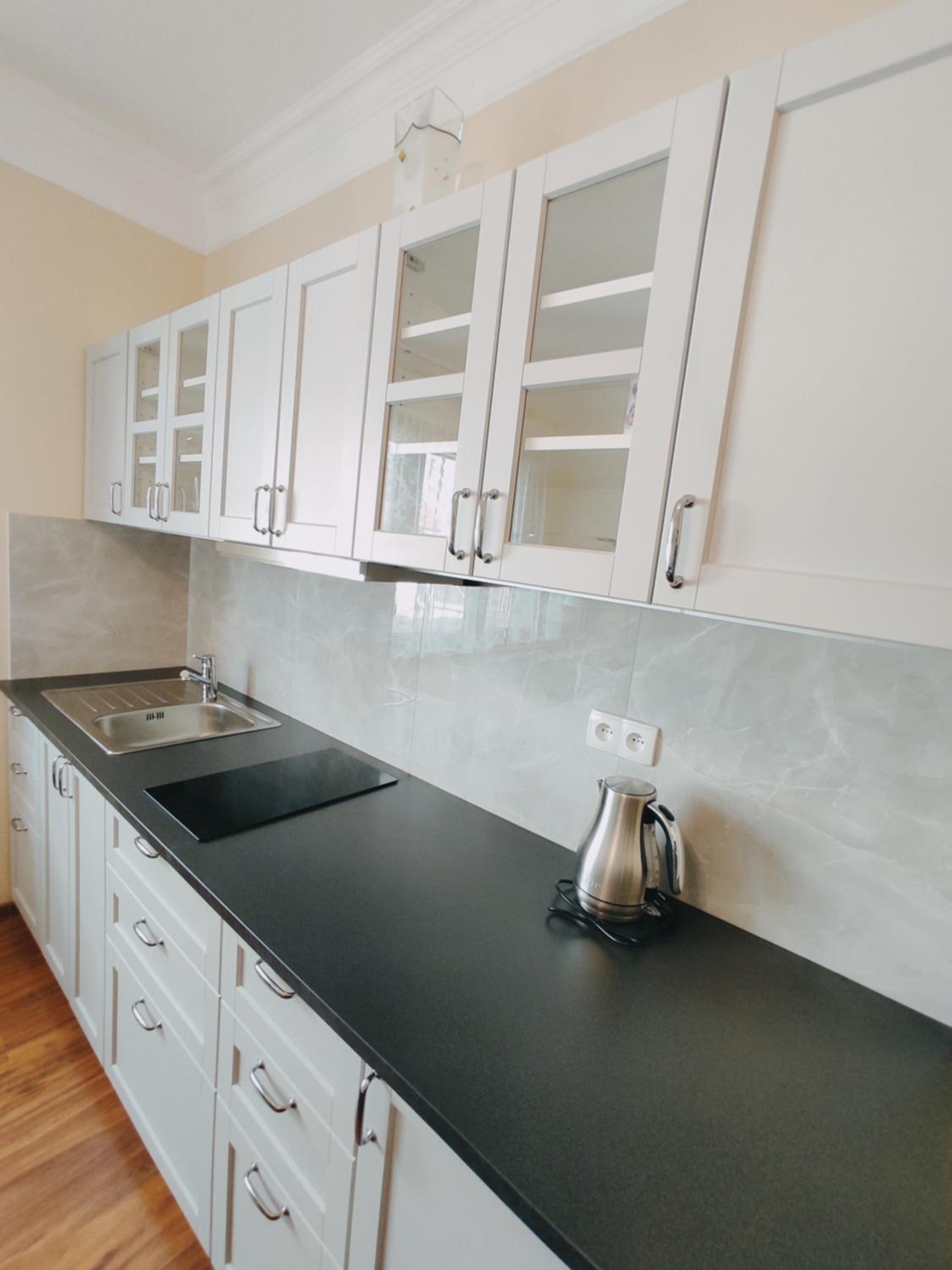 One-Bedroom Apartment - Photo 4