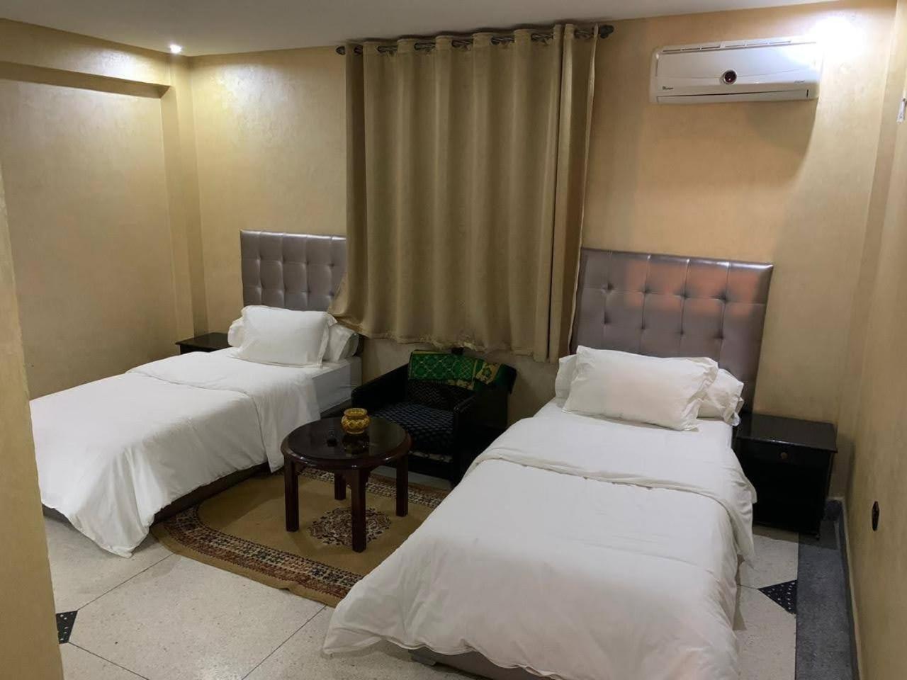 Twin Room - Photo 2