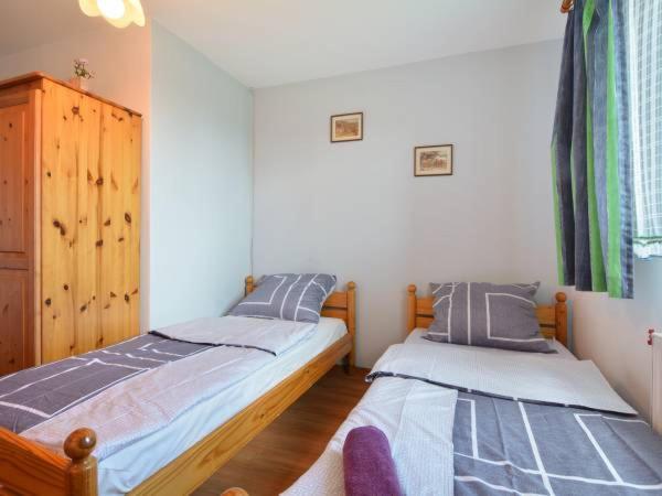 Small Double Room - Photo 1