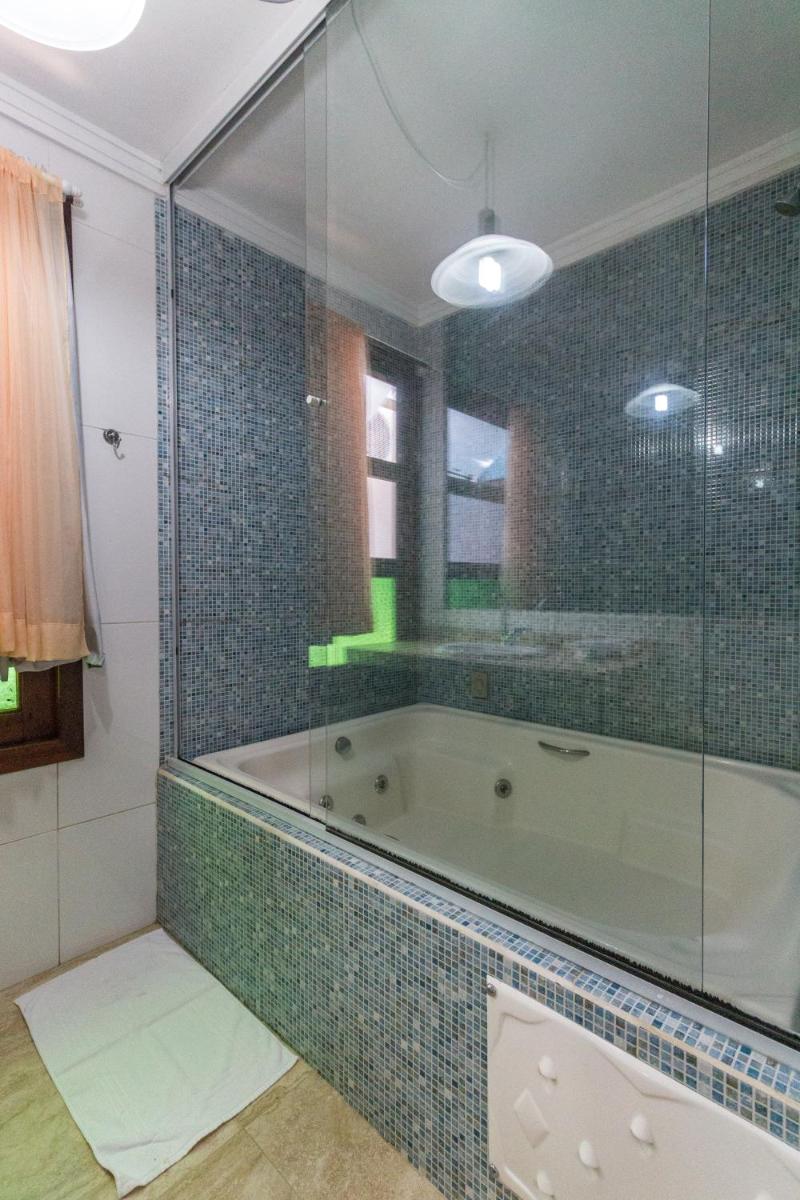 Suite with Spa Bath photo 3