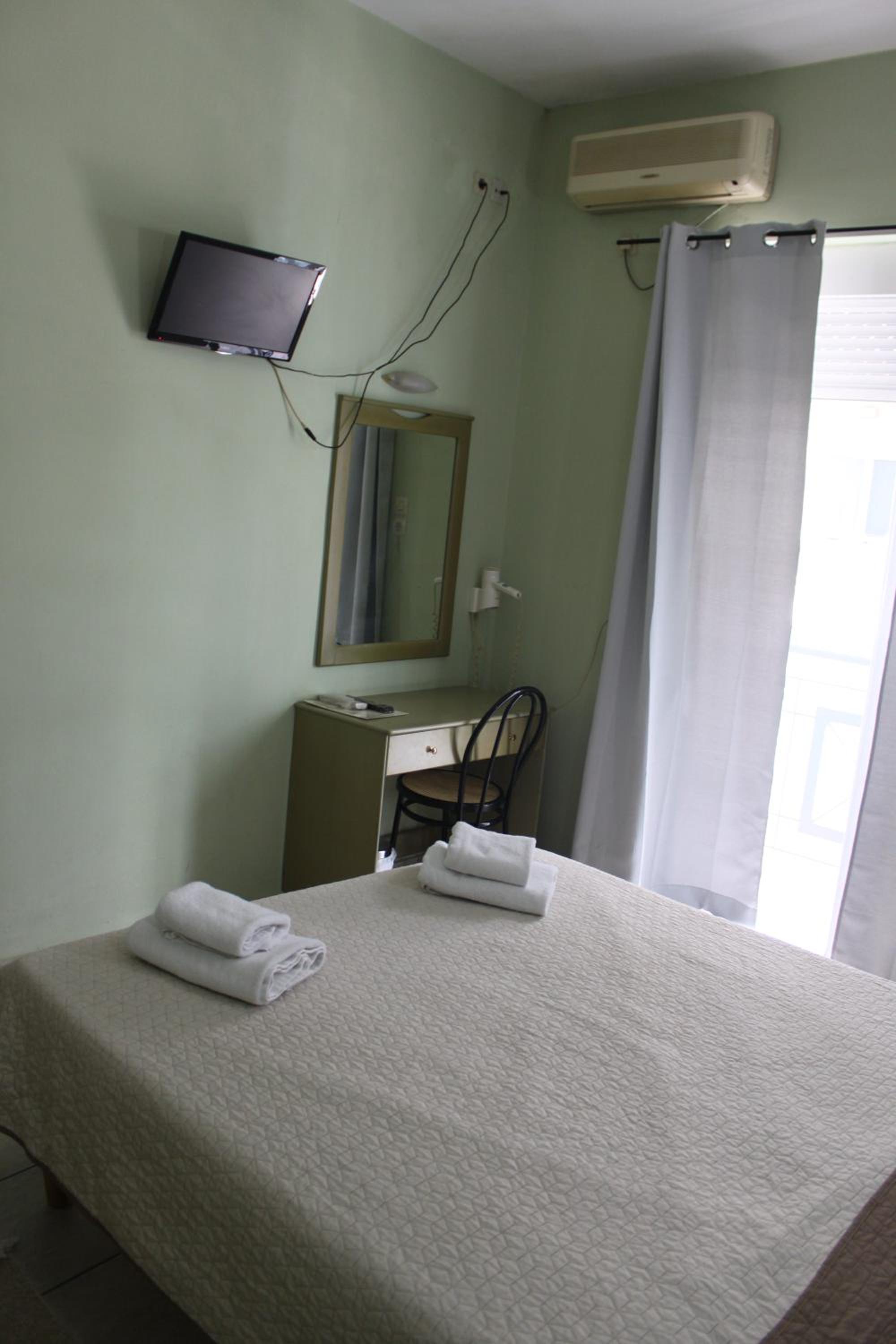Double Room - Photo 3