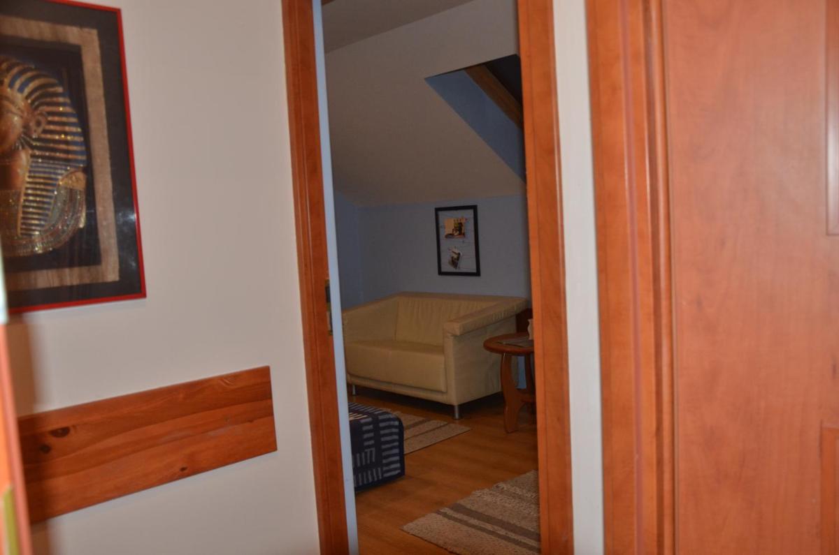 Family Studio - Photo 19