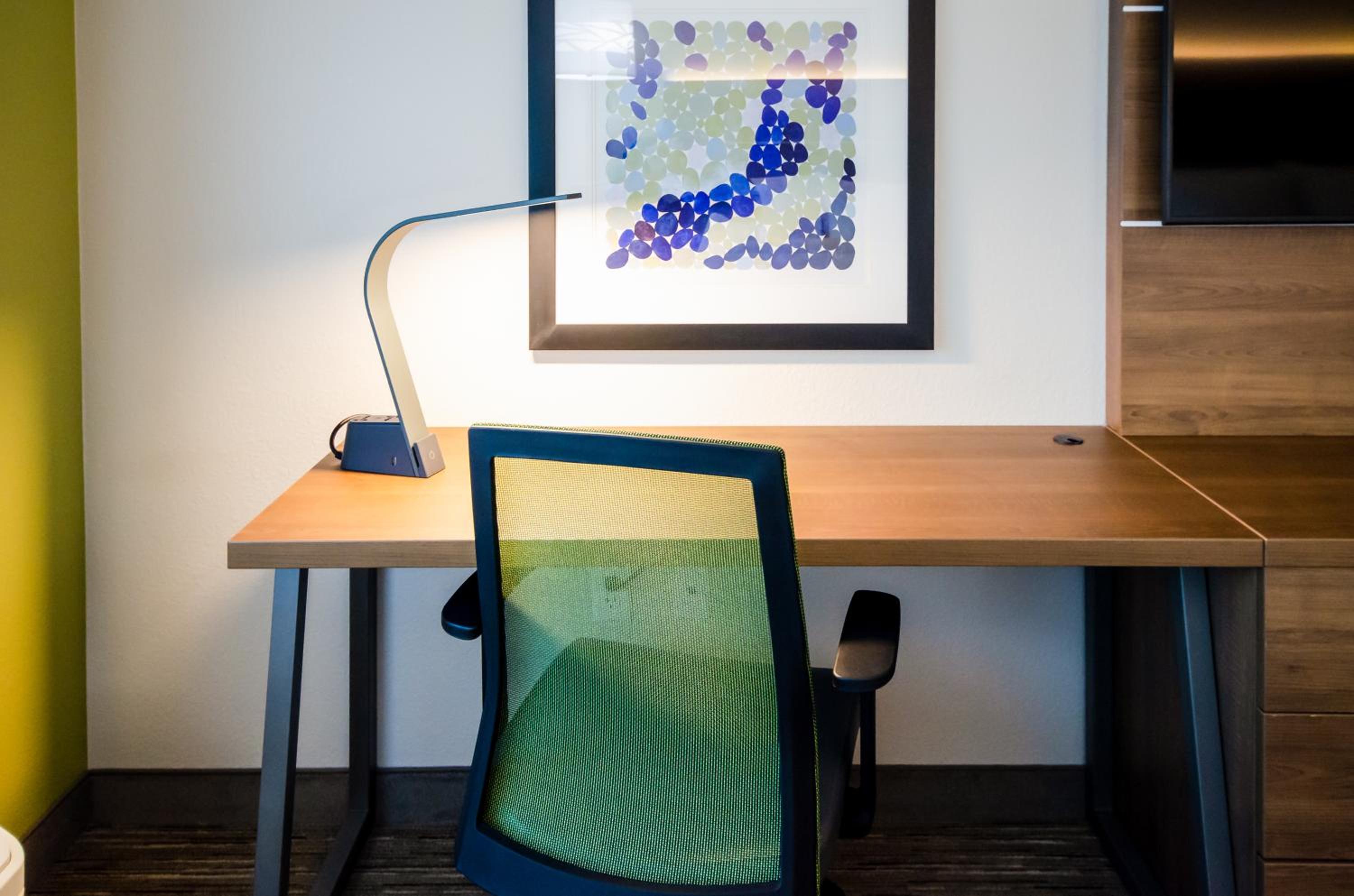 King Suite - Hearing Accessible/Non-Smoking - Photo 1