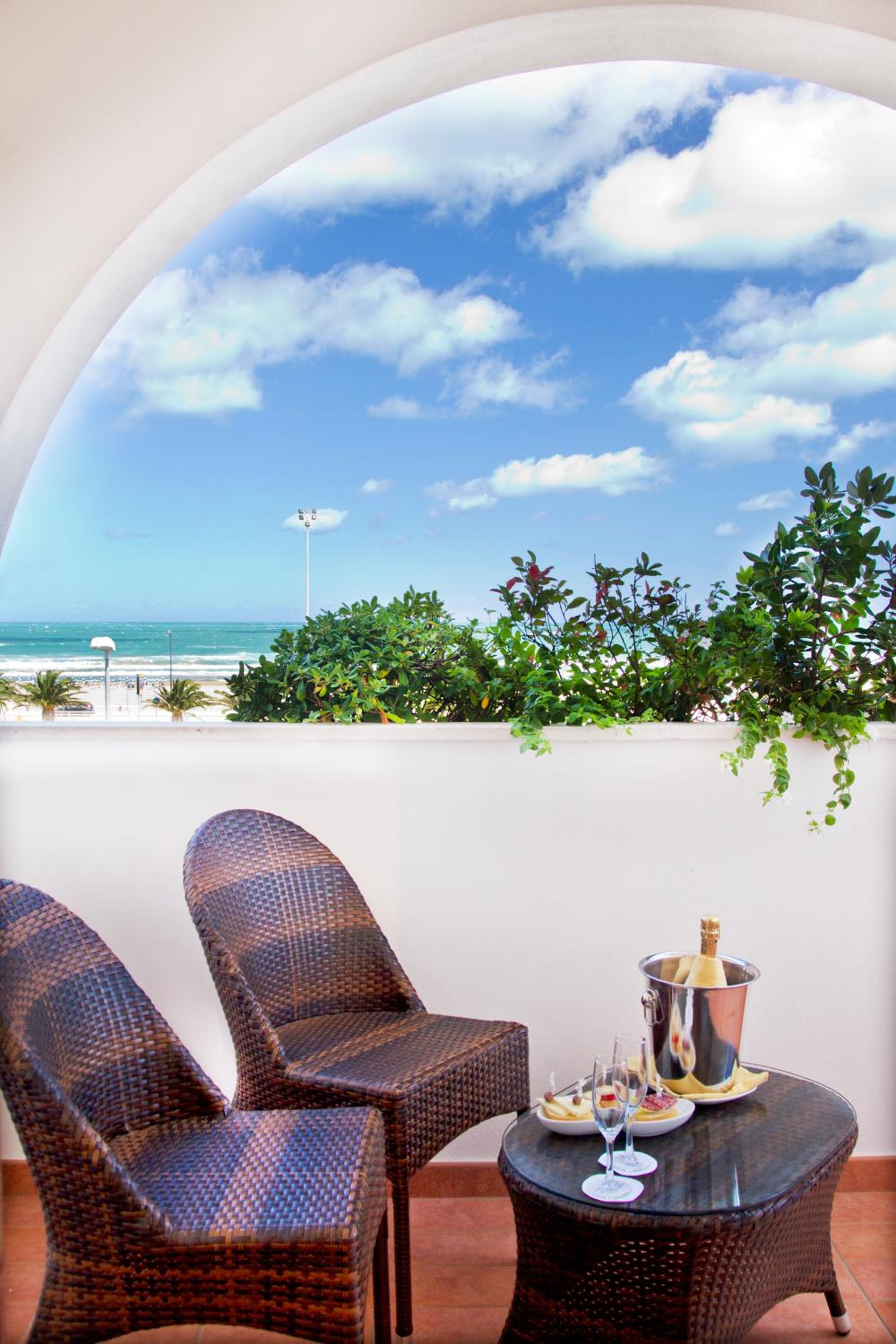 Double Room with Terrace and Sea View   - Photo 3