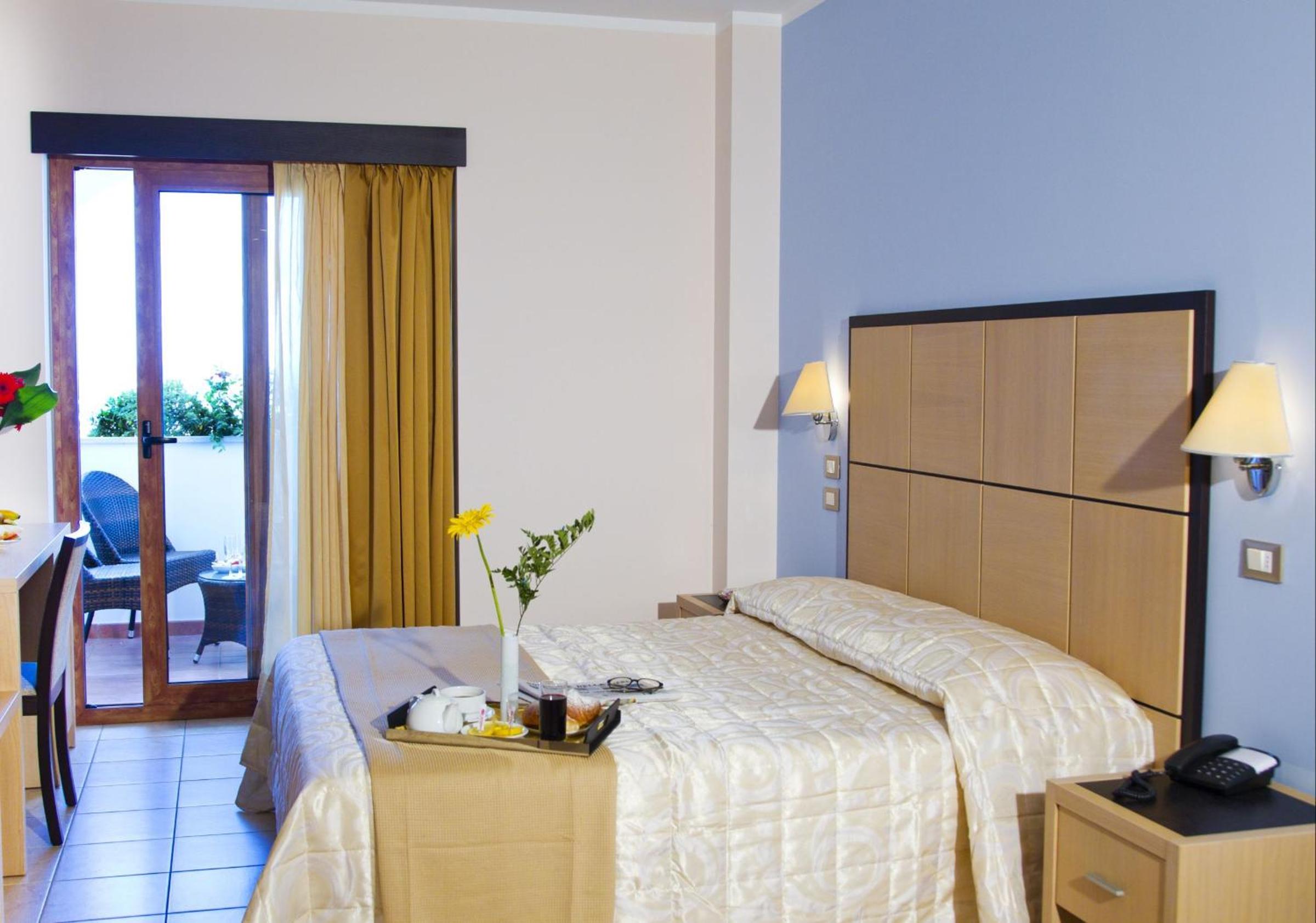 Double Room with Terrace and Sea View   - Photo 4