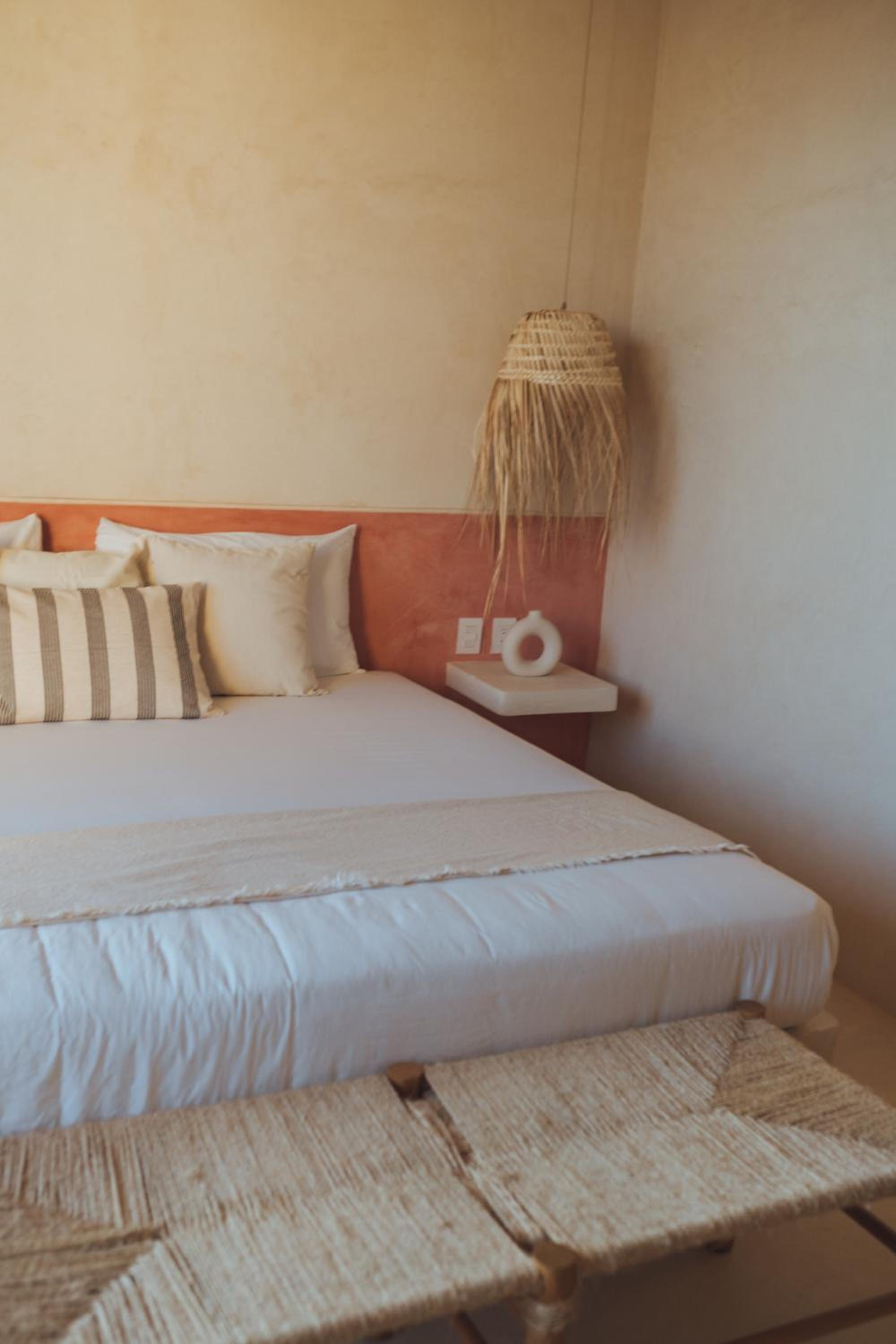 King Suite with Balcony - Photo 31
