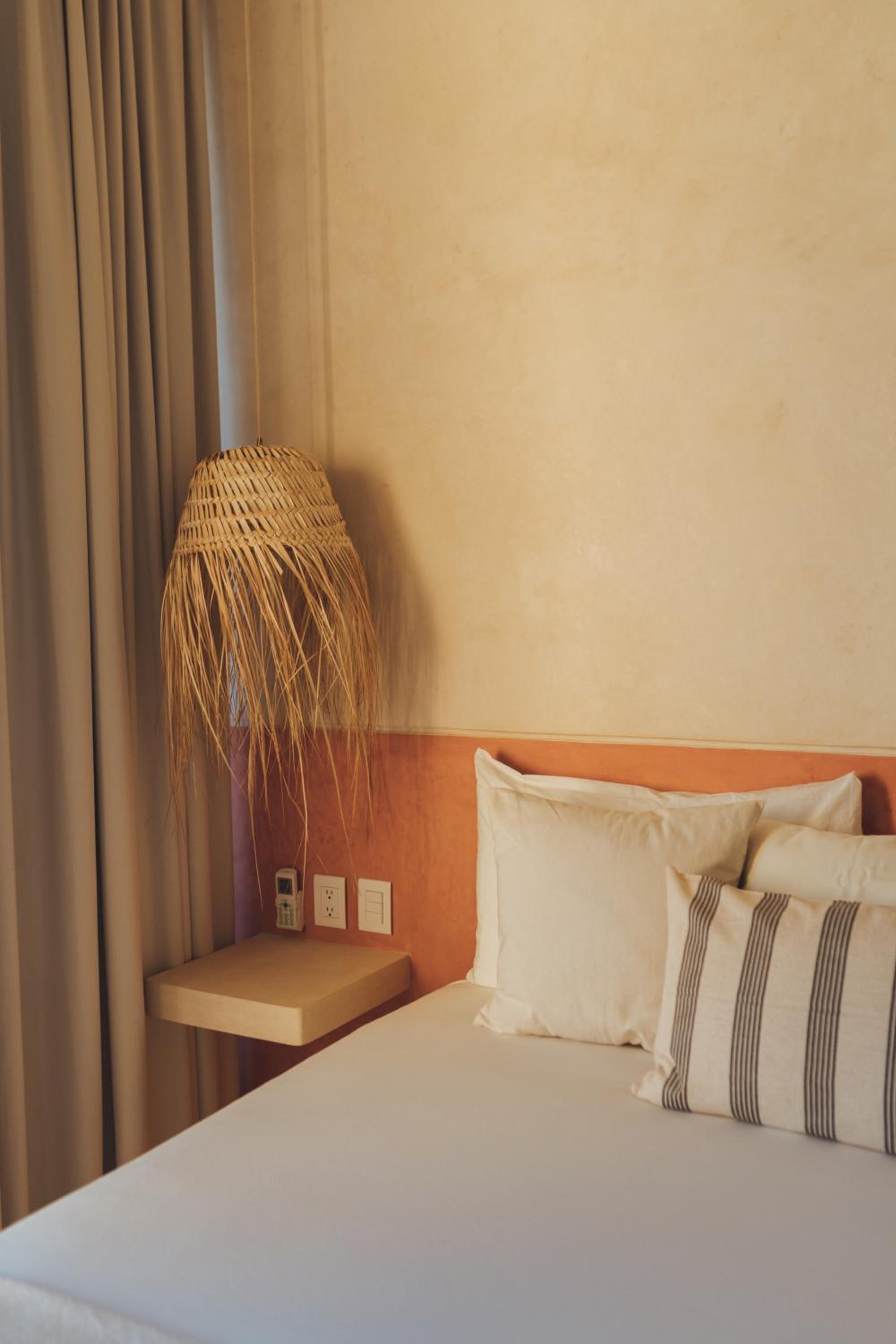 King Suite with Balcony - Photo 22
