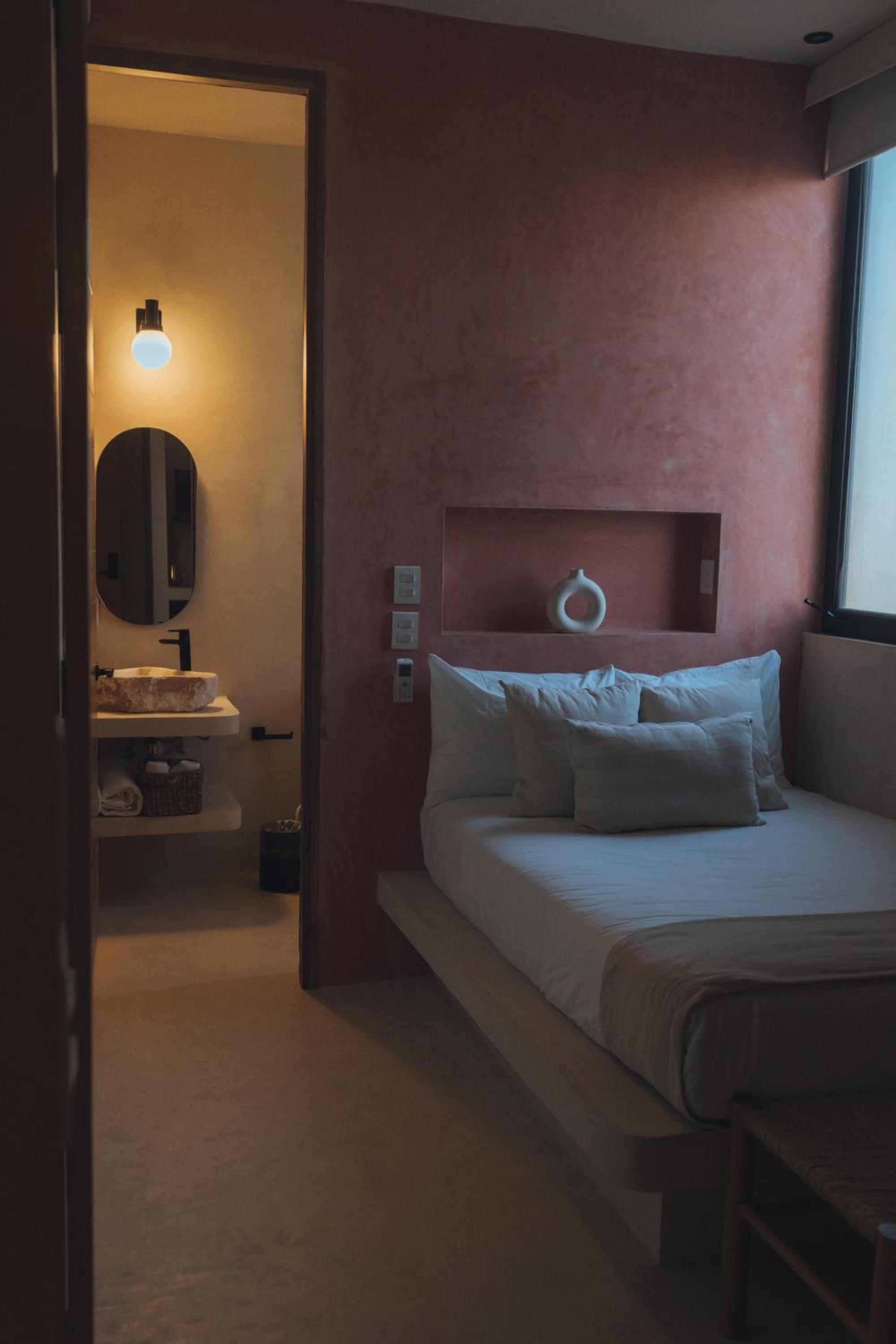 Small Double Room - Photo 9