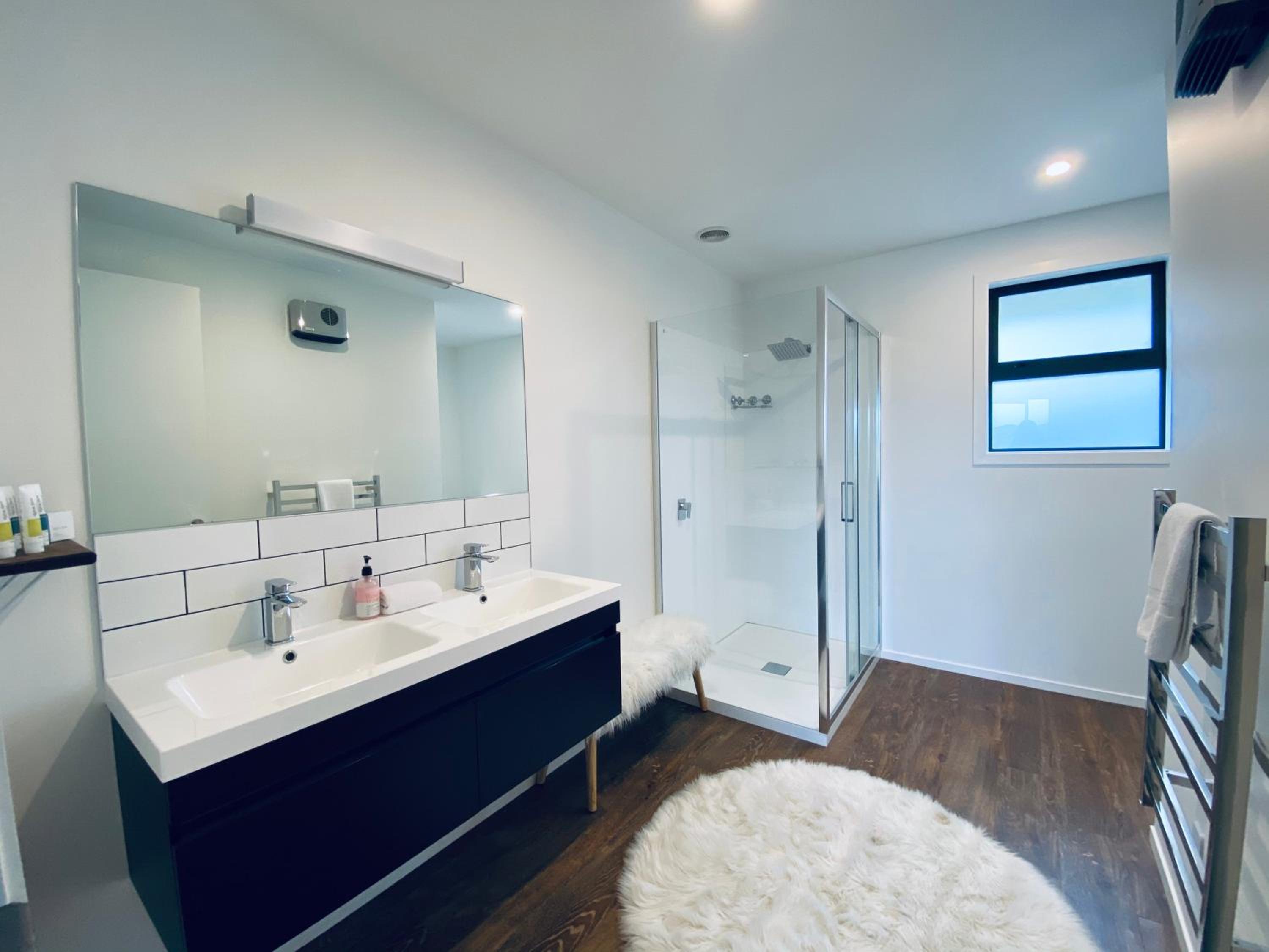 Four-Bedroom House - Photo 11