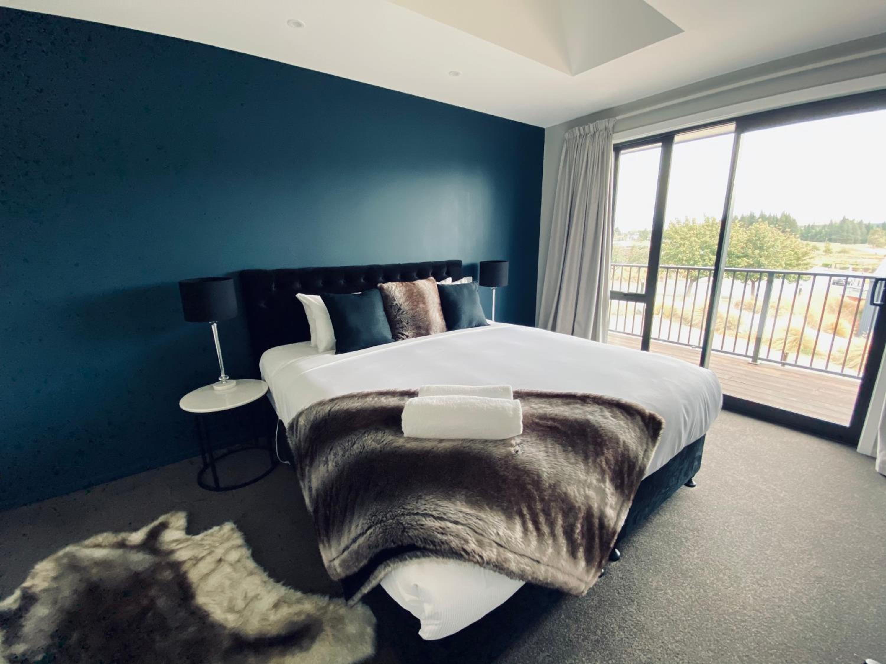 Four-Bedroom House - Photo 14