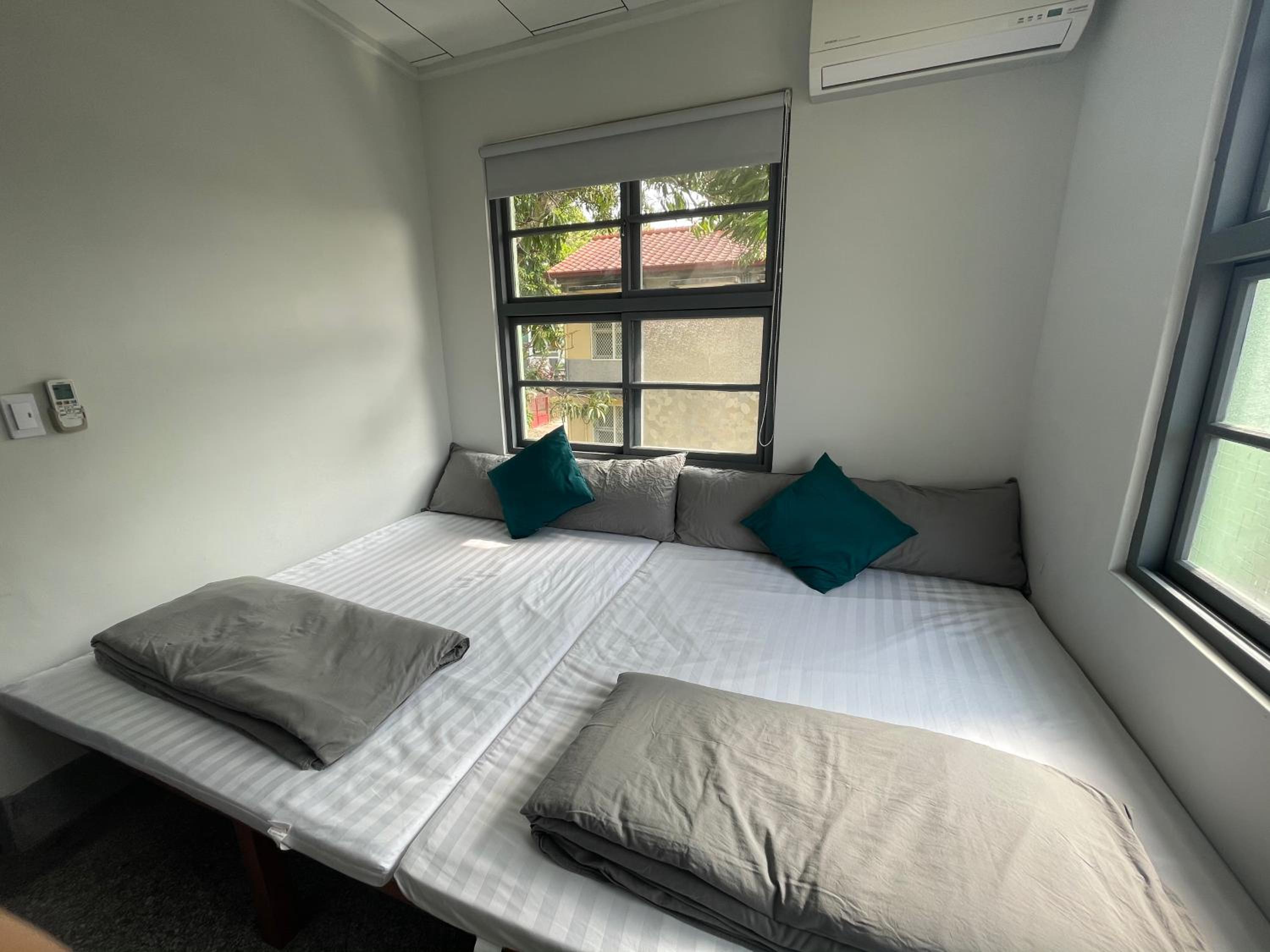 Quadruple Room with Shared Bathroom