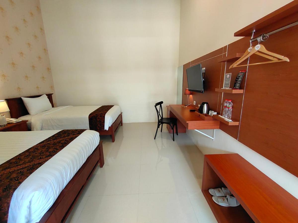 Standard Twin Room - Photo 2