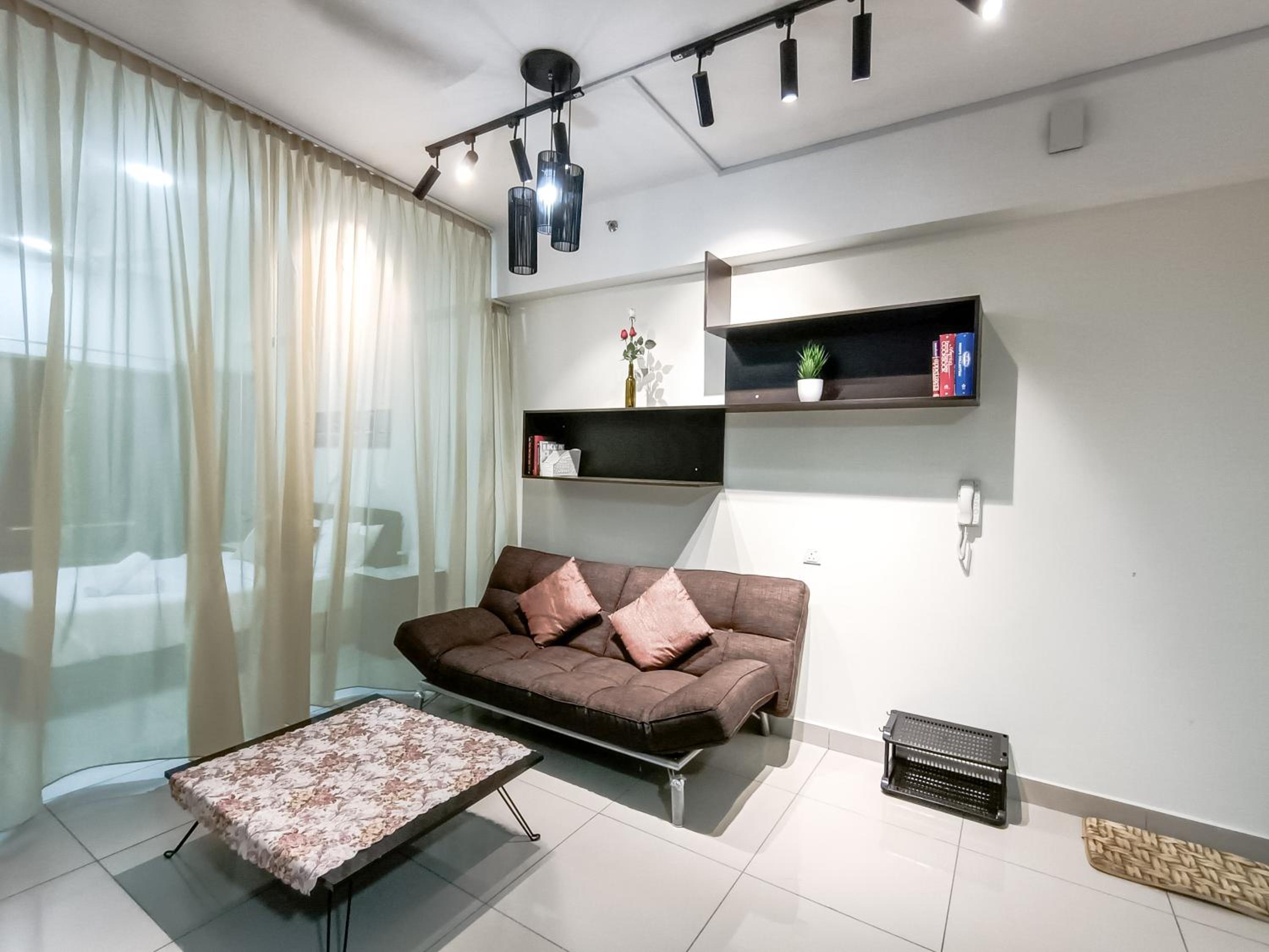 Studio Apartment photo 2
