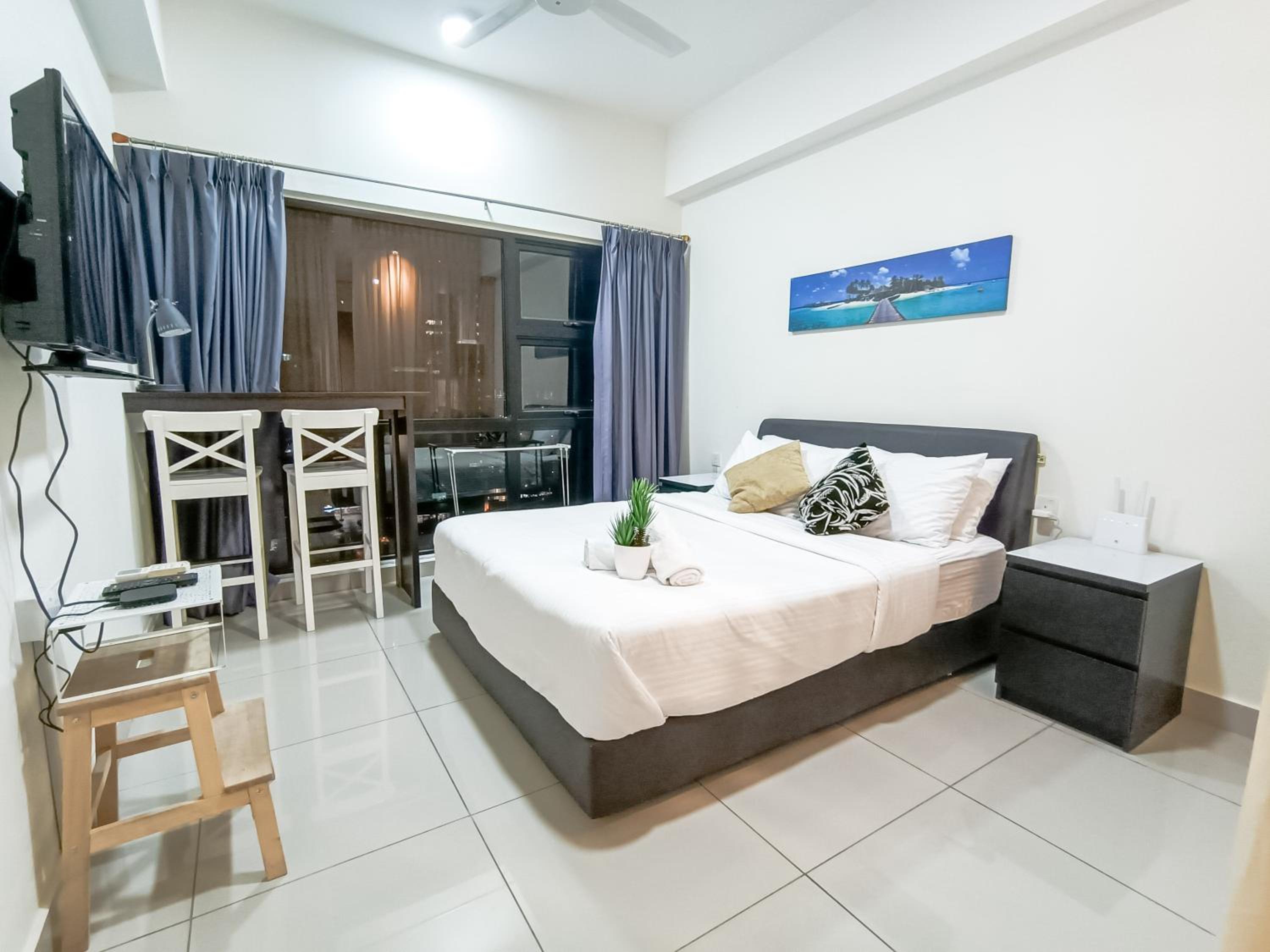 Studio Apartment photo 1