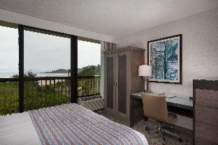 Queen Room with Two Queen Beds - Pet Friendly/Non-Smoking photo 1