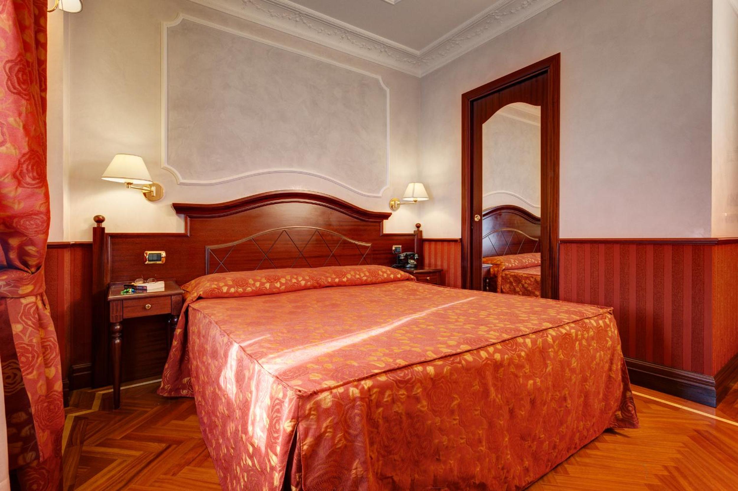 Standard Double Room photo 1
