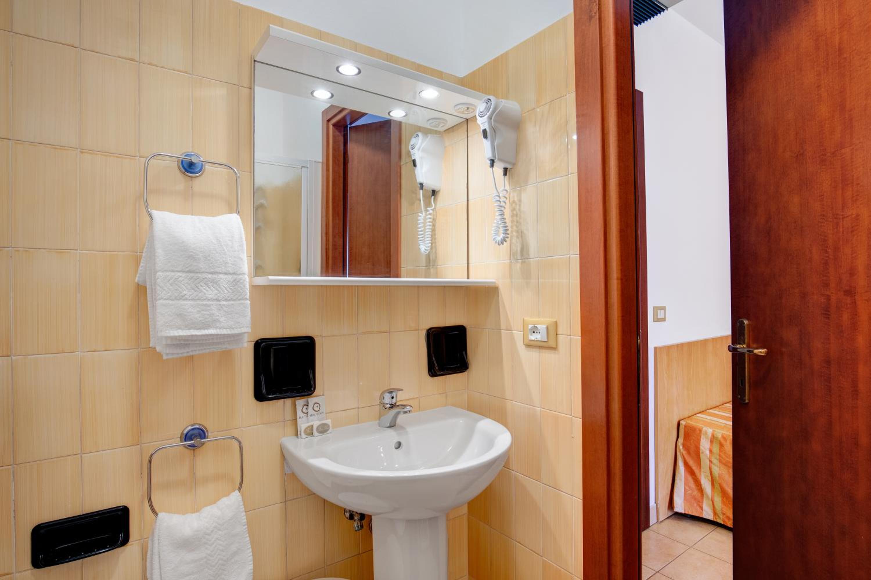 Triple Room photo 3