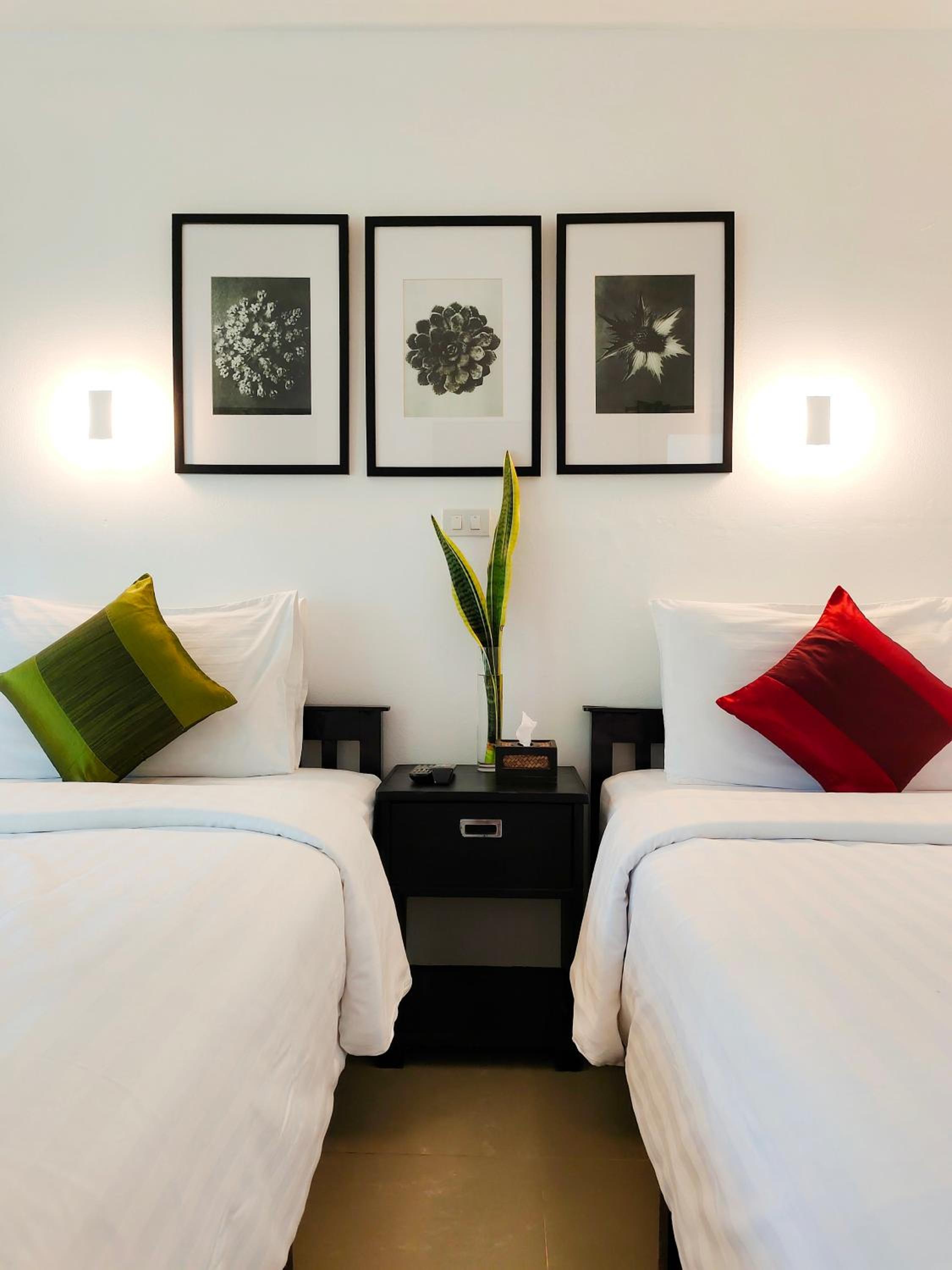 Standard Twin Room with Garden View