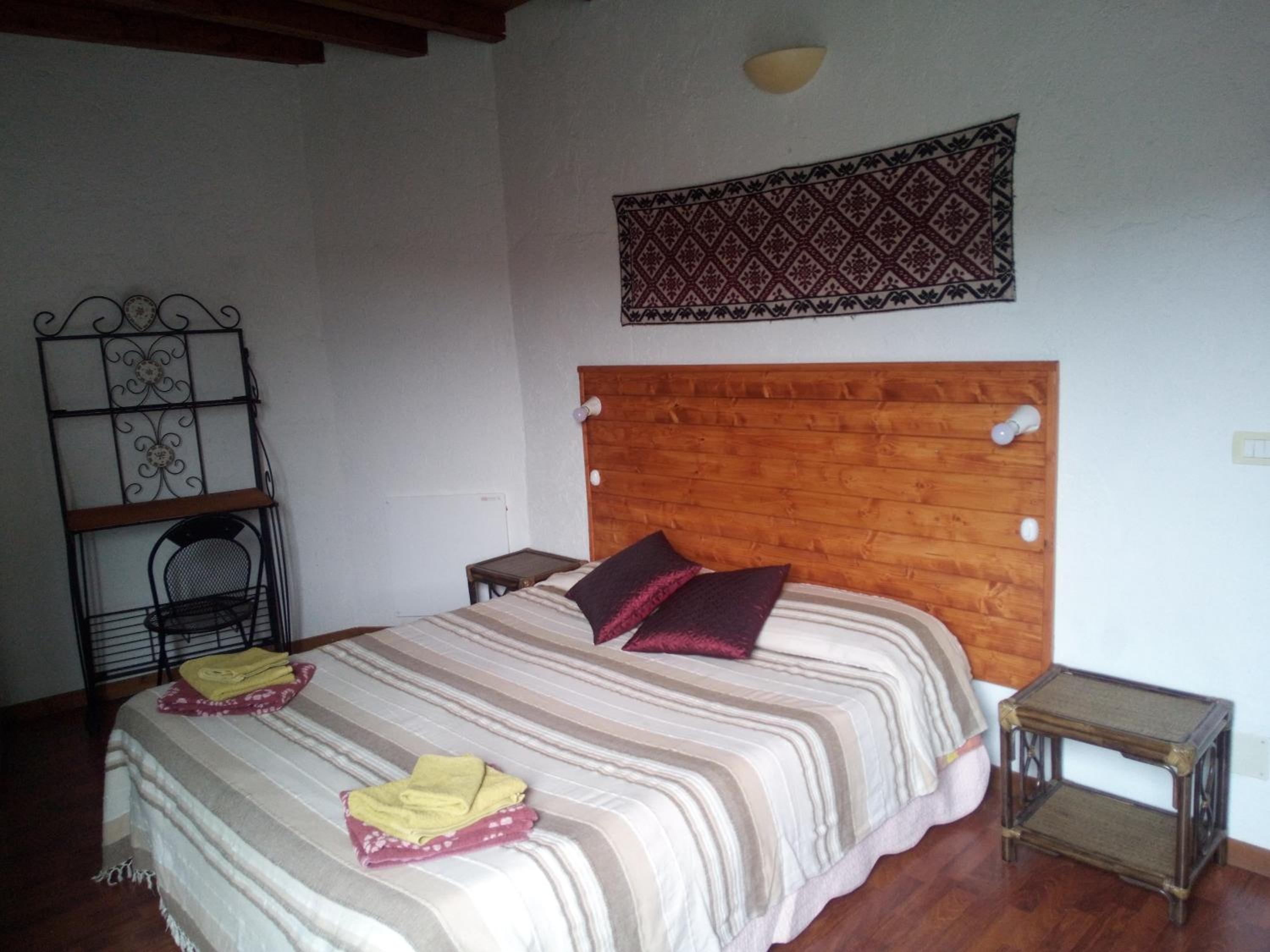 Double Room - Photo 2